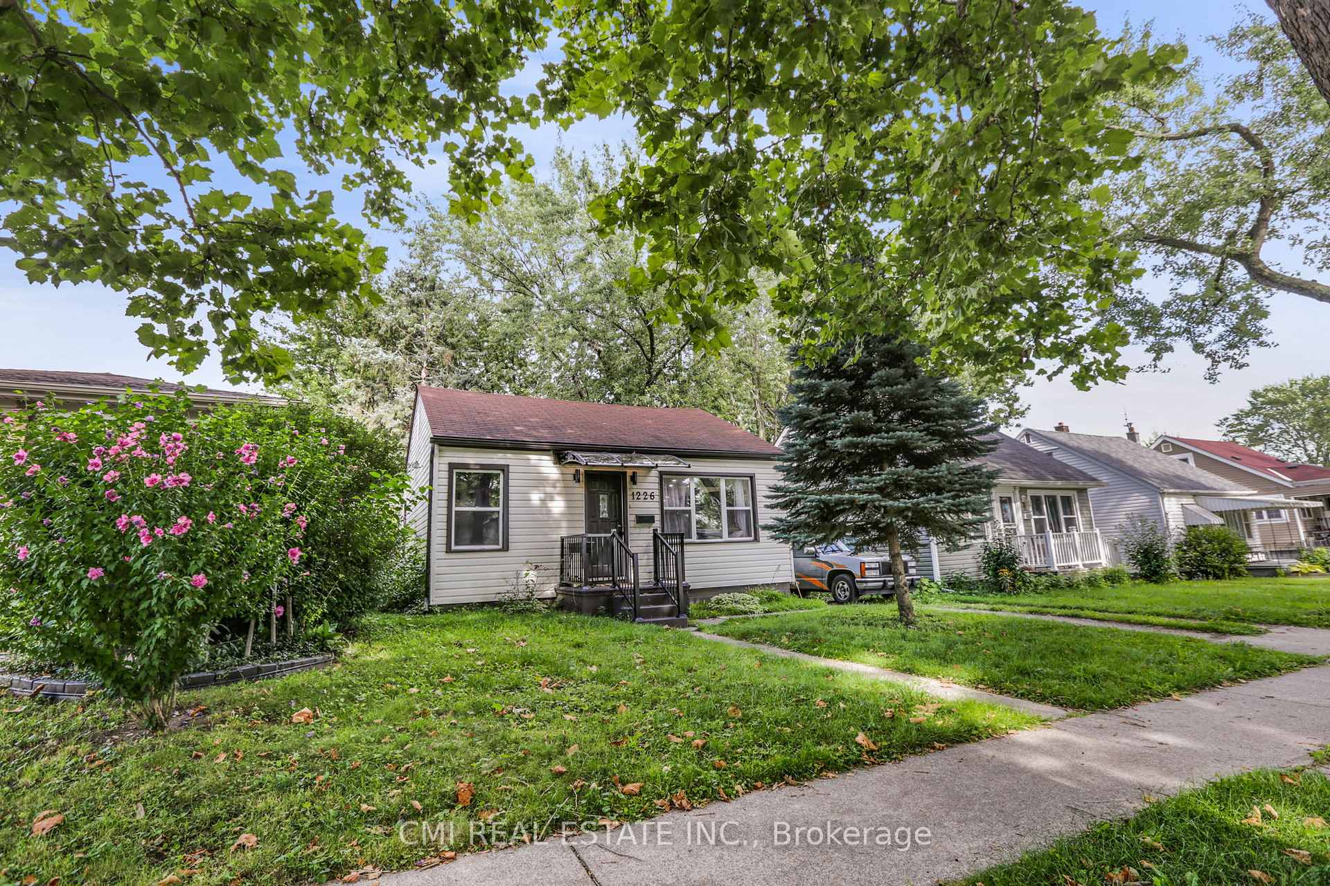 Photo of 1226 Wigle Avenue