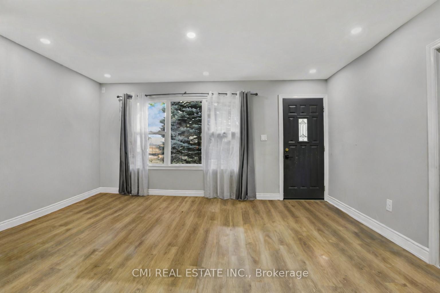 Photo 10 of 1226 Wigle Avenue, Windsor, Sandwich — HOMEH