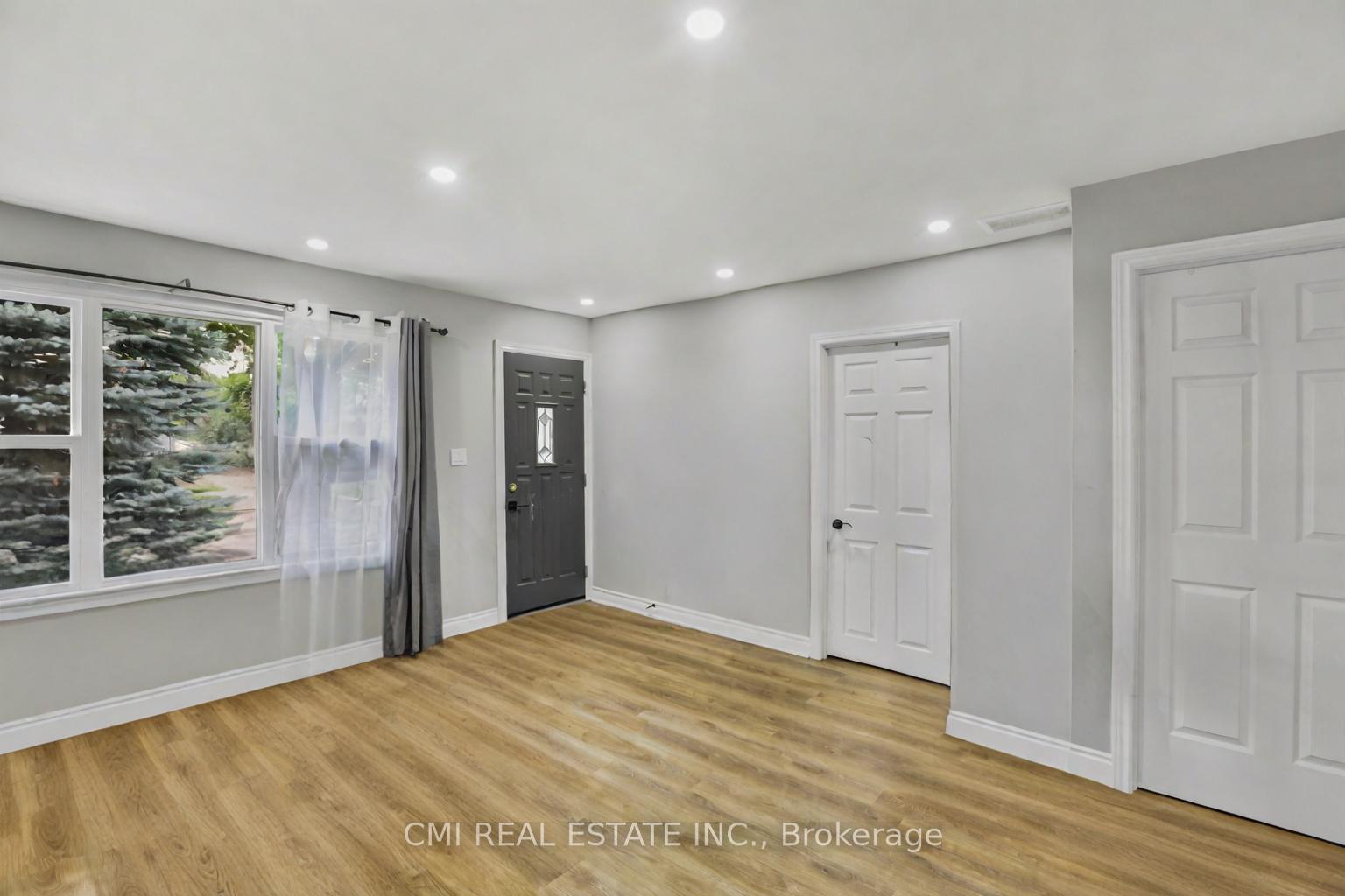 Photo 23 of 1226 Wigle Avenue, Windsor, Sandwich — HOMEH