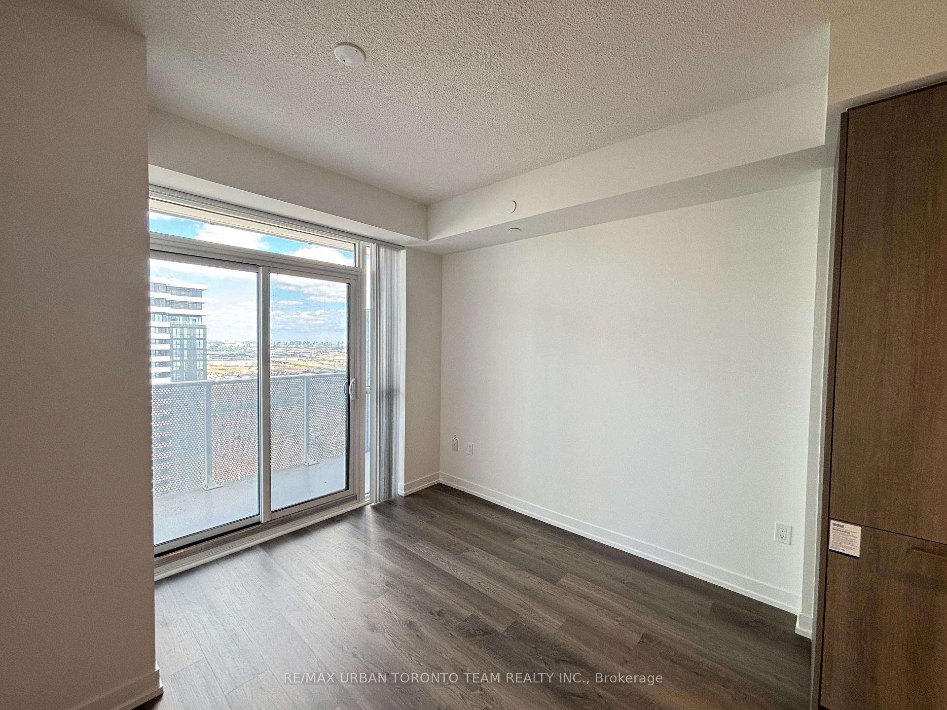 Photo 6 of Unit 4716, 195 Commerce Street, Vaughan, Vaughan Corporate Centre — HOMEH