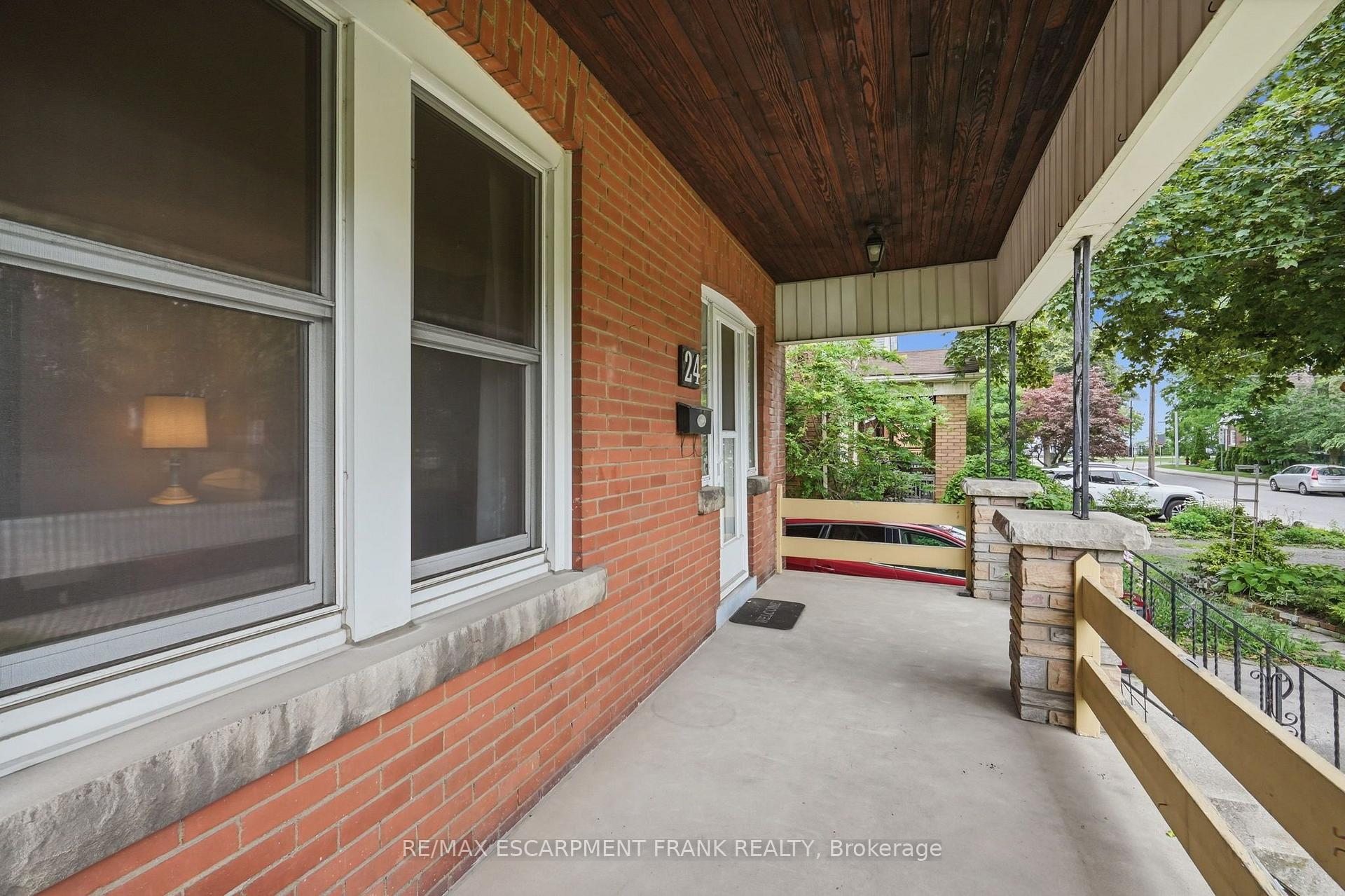 Photo 8 of 24 Cliff Avenue, Hamilton, Eastmount — HOMEH