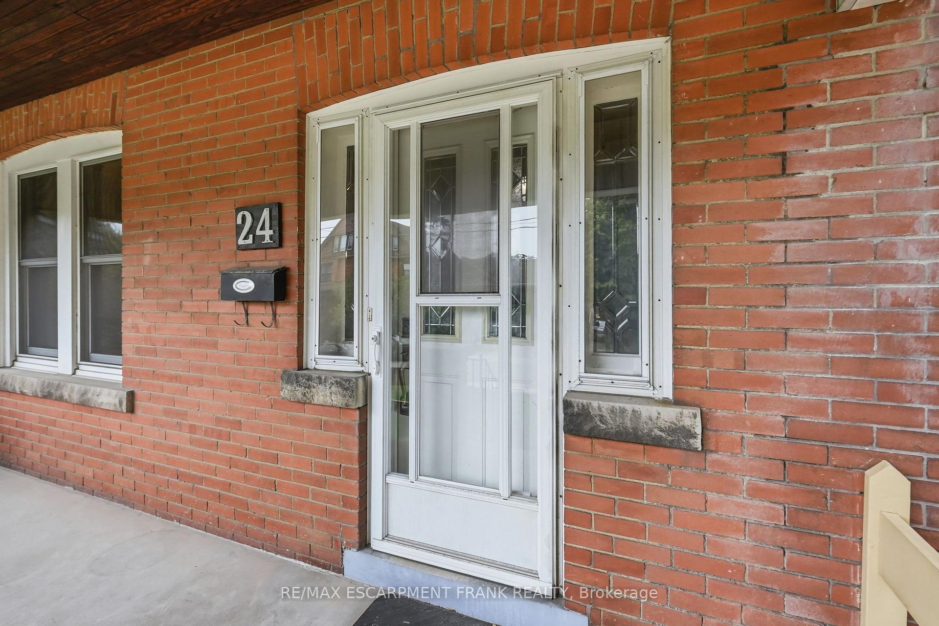 Photo 9 of 24 Cliff Avenue, Hamilton, Eastmount — HOMEH