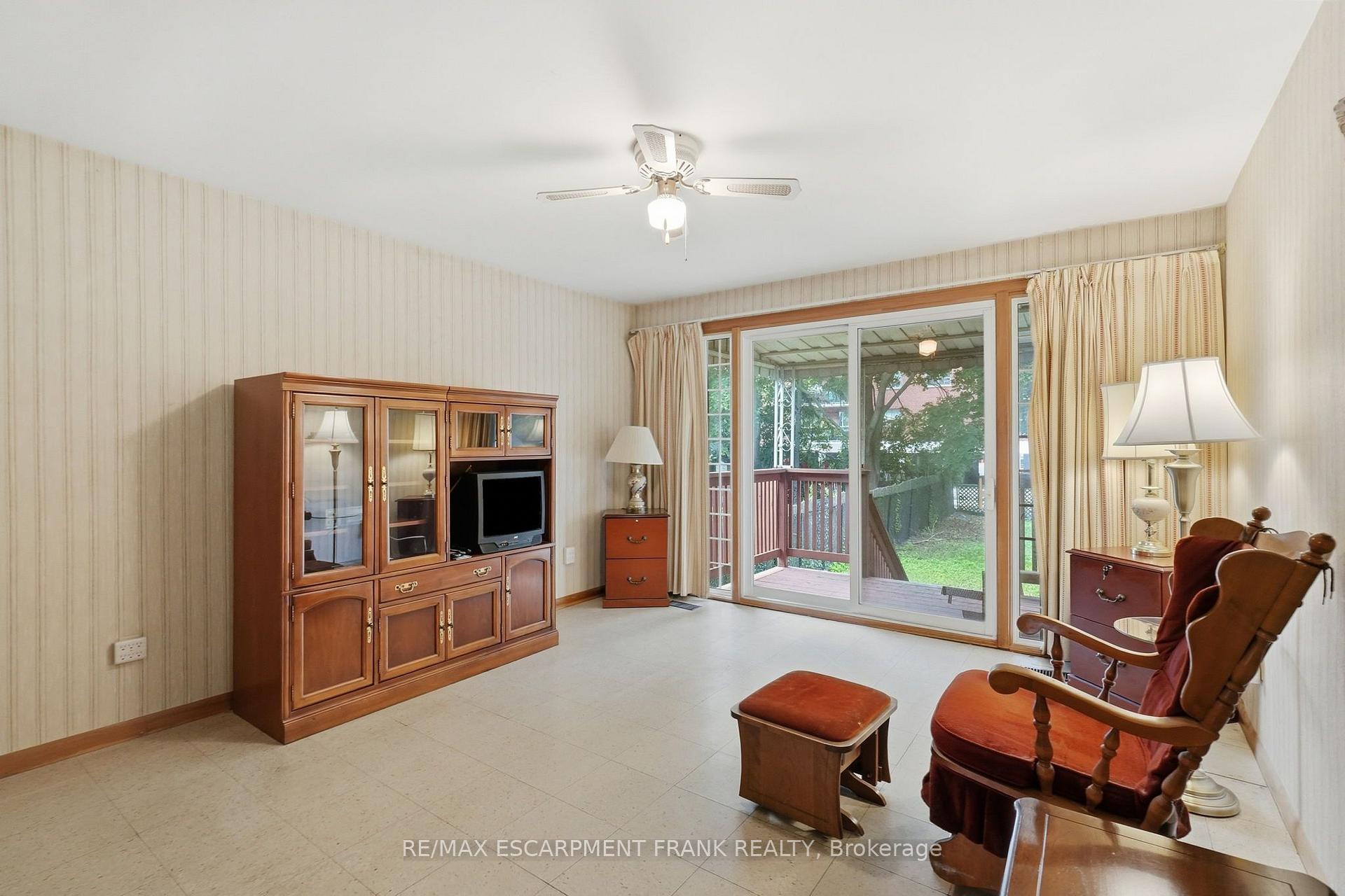 Photo 28 of 24 Cliff Avenue, Hamilton, Eastmount — HOMEH