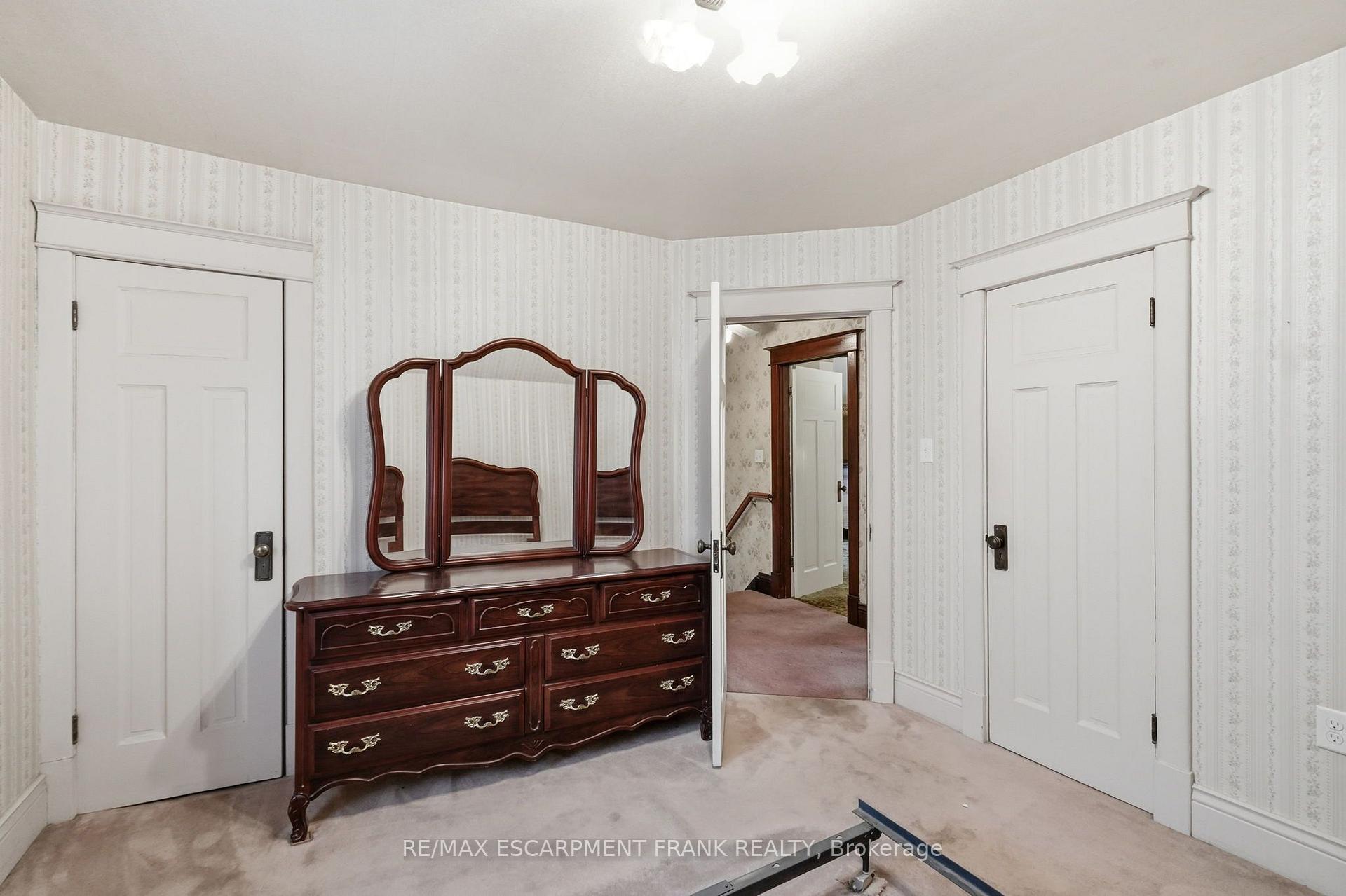 Photo 35 of 24 Cliff Avenue, Hamilton, Eastmount — HOMEH