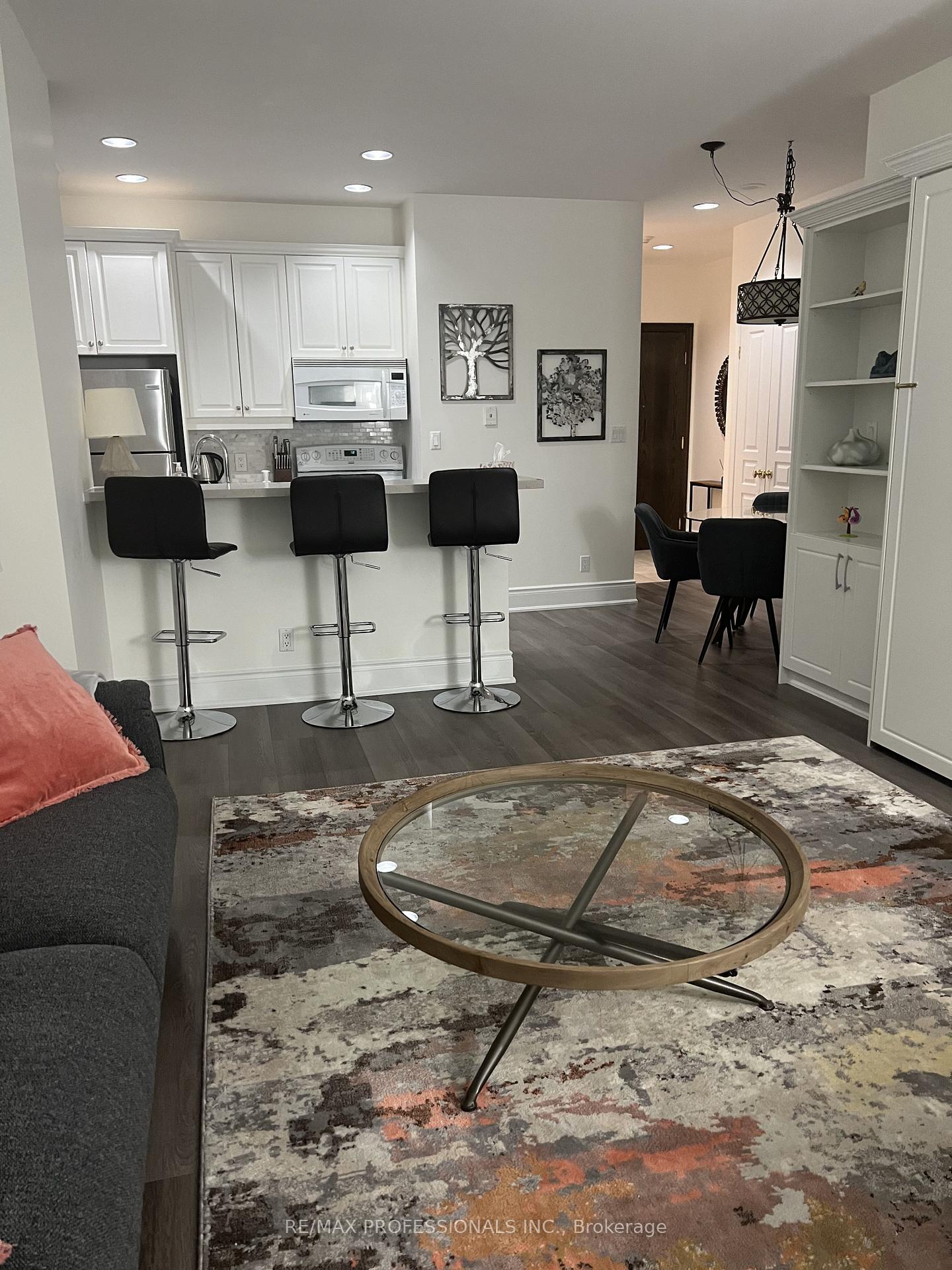 Photo 3 of Unit 305, 102 Bloor Street W, Toronto, The Annex — HOMEH