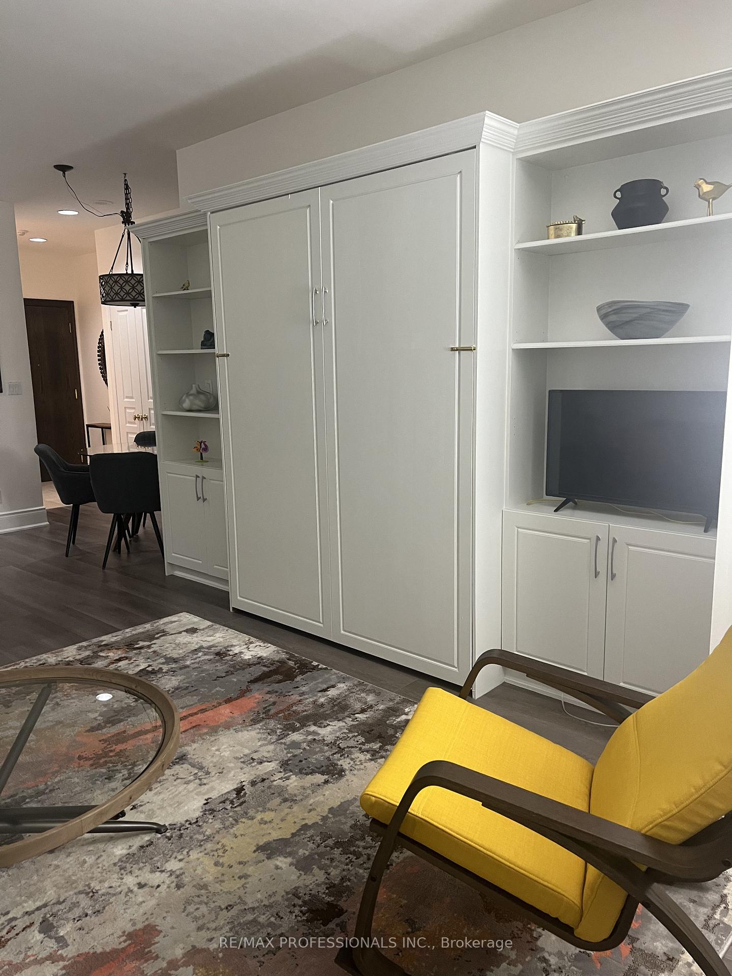 Photo 4 of Unit 305, 102 Bloor Street W, Toronto, The Annex — HOMEH