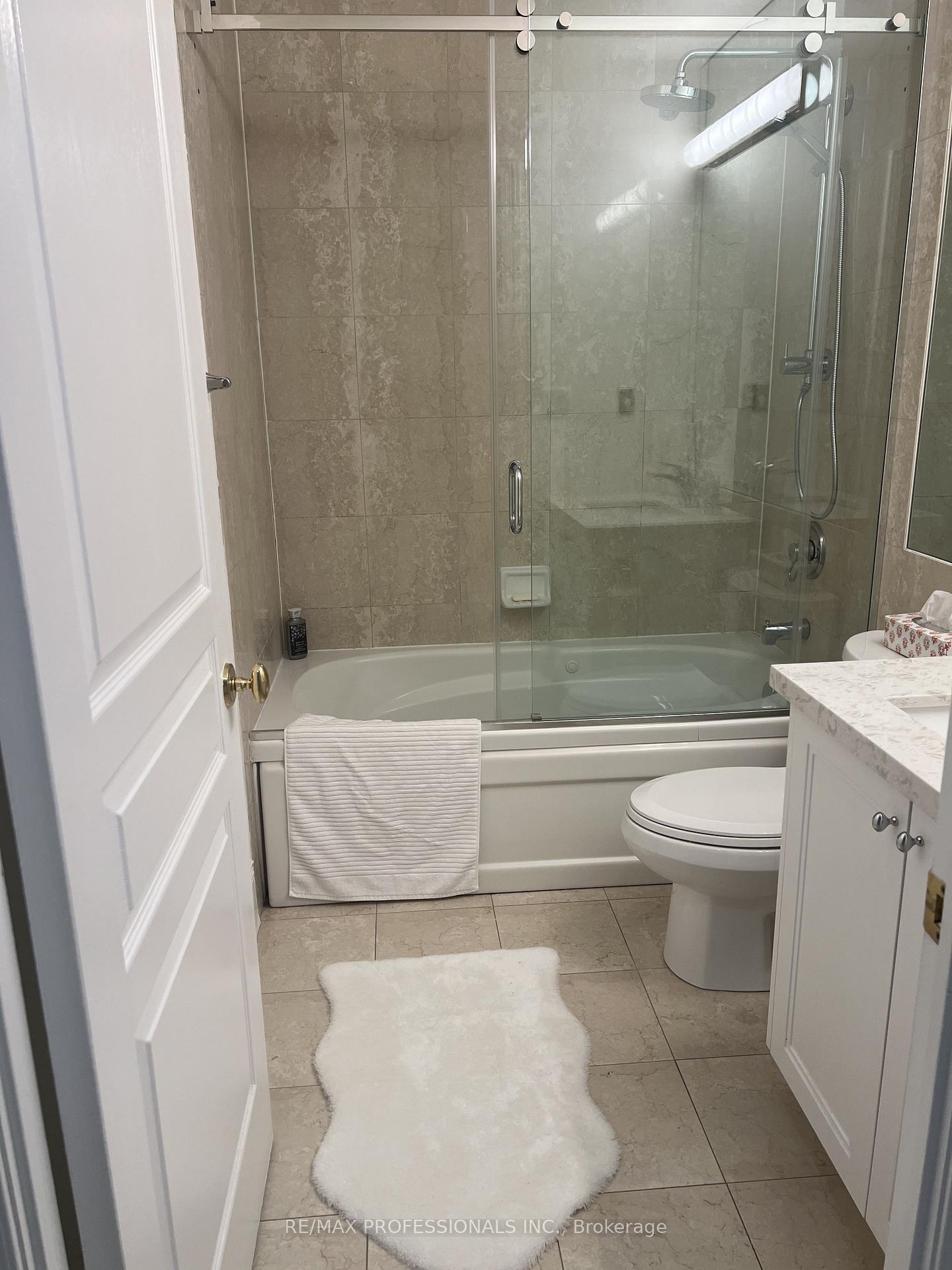Photo 8 of Unit 305, 102 Bloor Street W, Toronto, The Annex — HOMEH