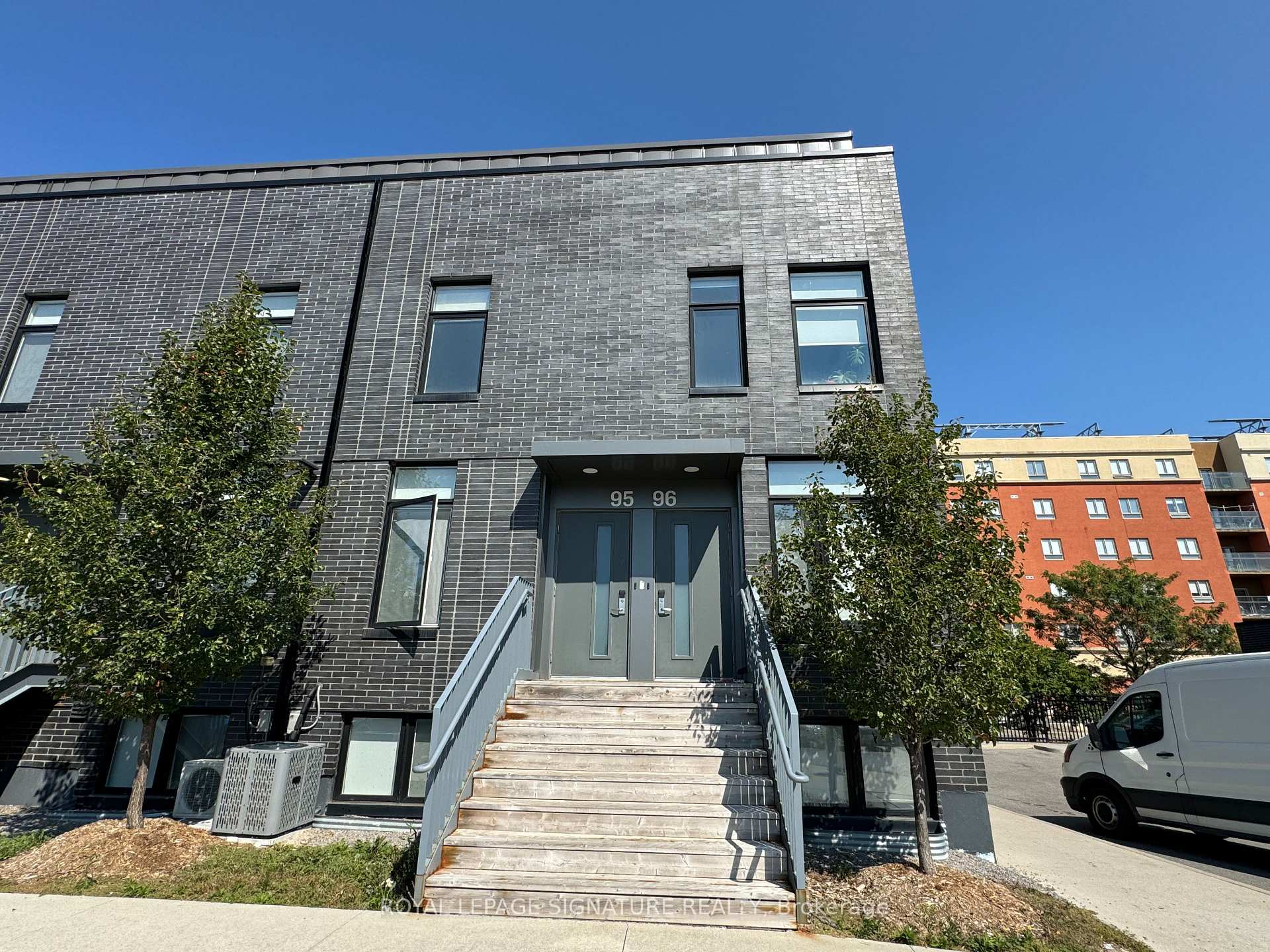 Photo 2 of Unit 95B, 1760 Simcoe Street N, Oshawa, Samac — HOMEH