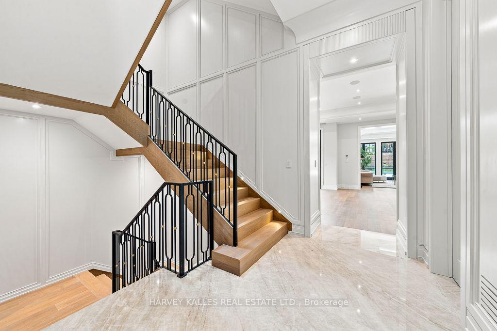 Photo 8 of 204 Forest Hill Road, Toronto, Forest Hill South — HOMEH