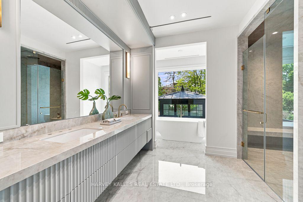 Photo 23 of 204 Forest Hill Road, Toronto, Forest Hill South — HOMEH