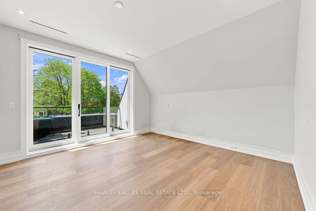 Photo 34 of 204 Forest Hill Road, Toronto, Forest Hill South — HOMEH