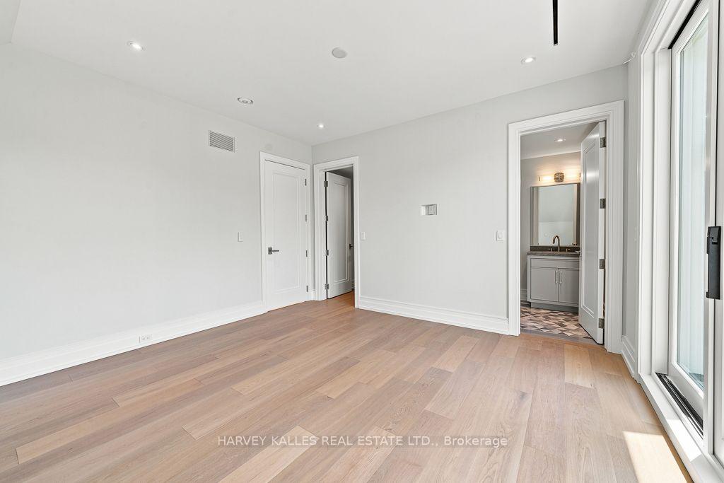 Photo 35 of 204 Forest Hill Road, Toronto, Forest Hill South — HOMEH