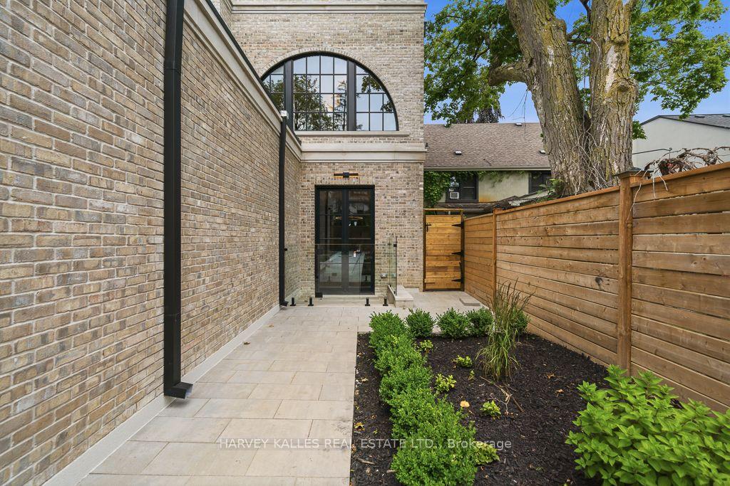 Photo 48 of 204 Forest Hill Road, Toronto, Forest Hill South — HOMEH