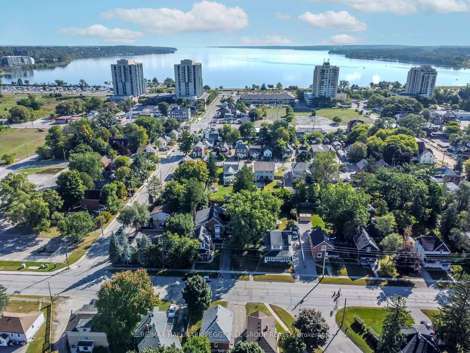 Photo 2 of 81 Innisfil Street, Barrie, Sanford — HOMEH