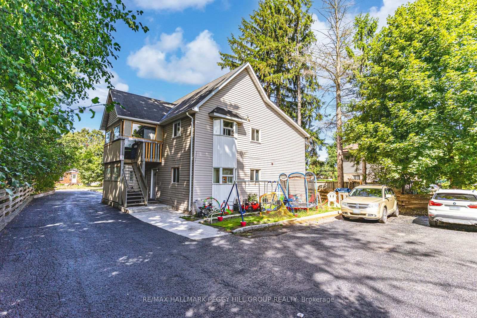 Photo 4 of 81 Innisfil Street, Barrie, Sanford — HOMEH