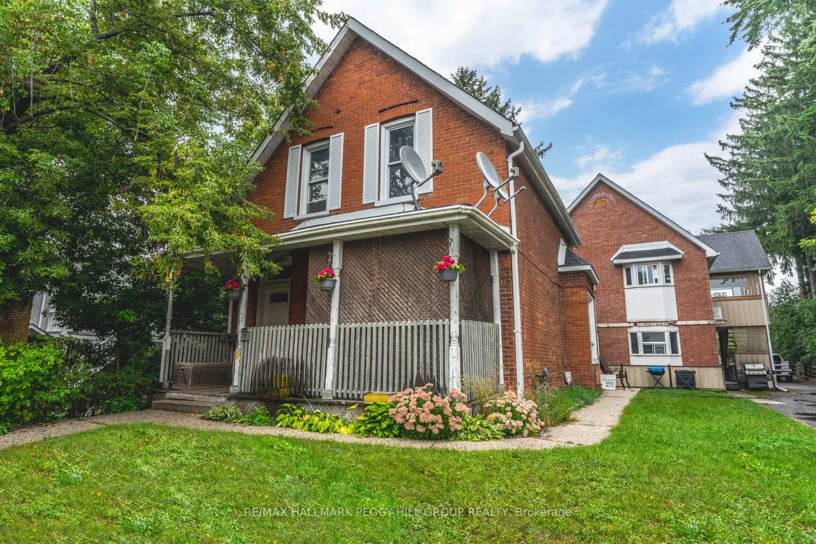 Photo 5 of 81 Innisfil Street, Barrie, Sanford — HOMEH