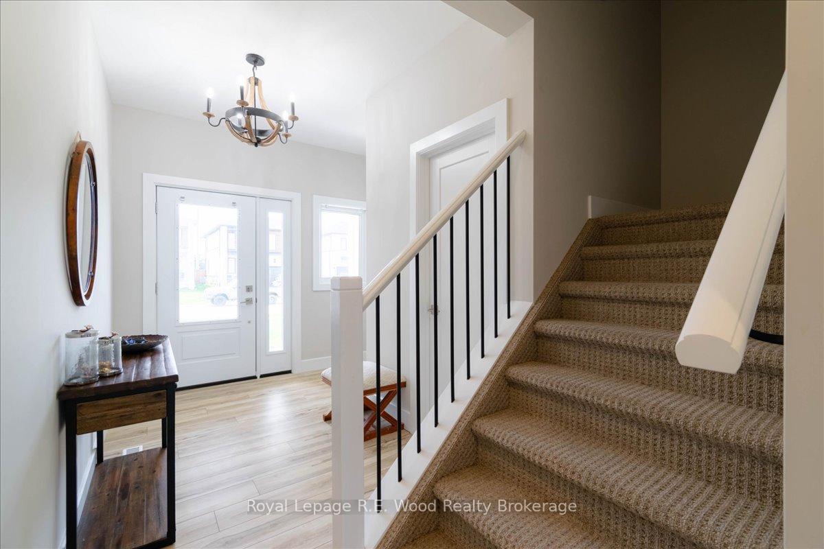 Photo 9 of 72 Trailview Drive E, Tillsonburg — HOMEH