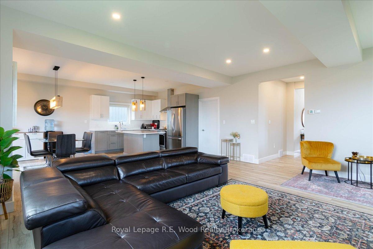 Photo 15 of 72 Trailview Drive E, Tillsonburg — HOMEH