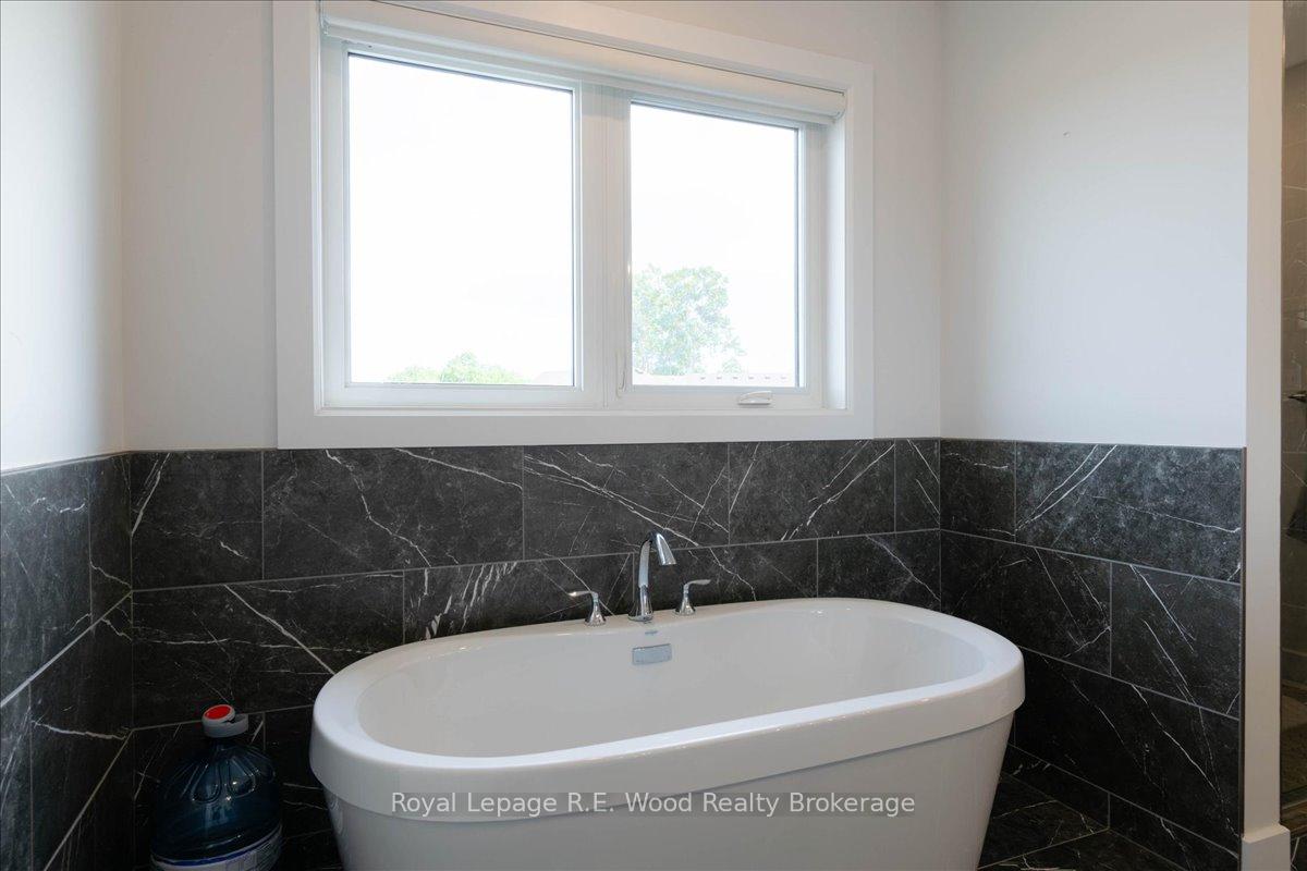 Photo 41 of 72 Trailview Drive E, Tillsonburg — HOMEH