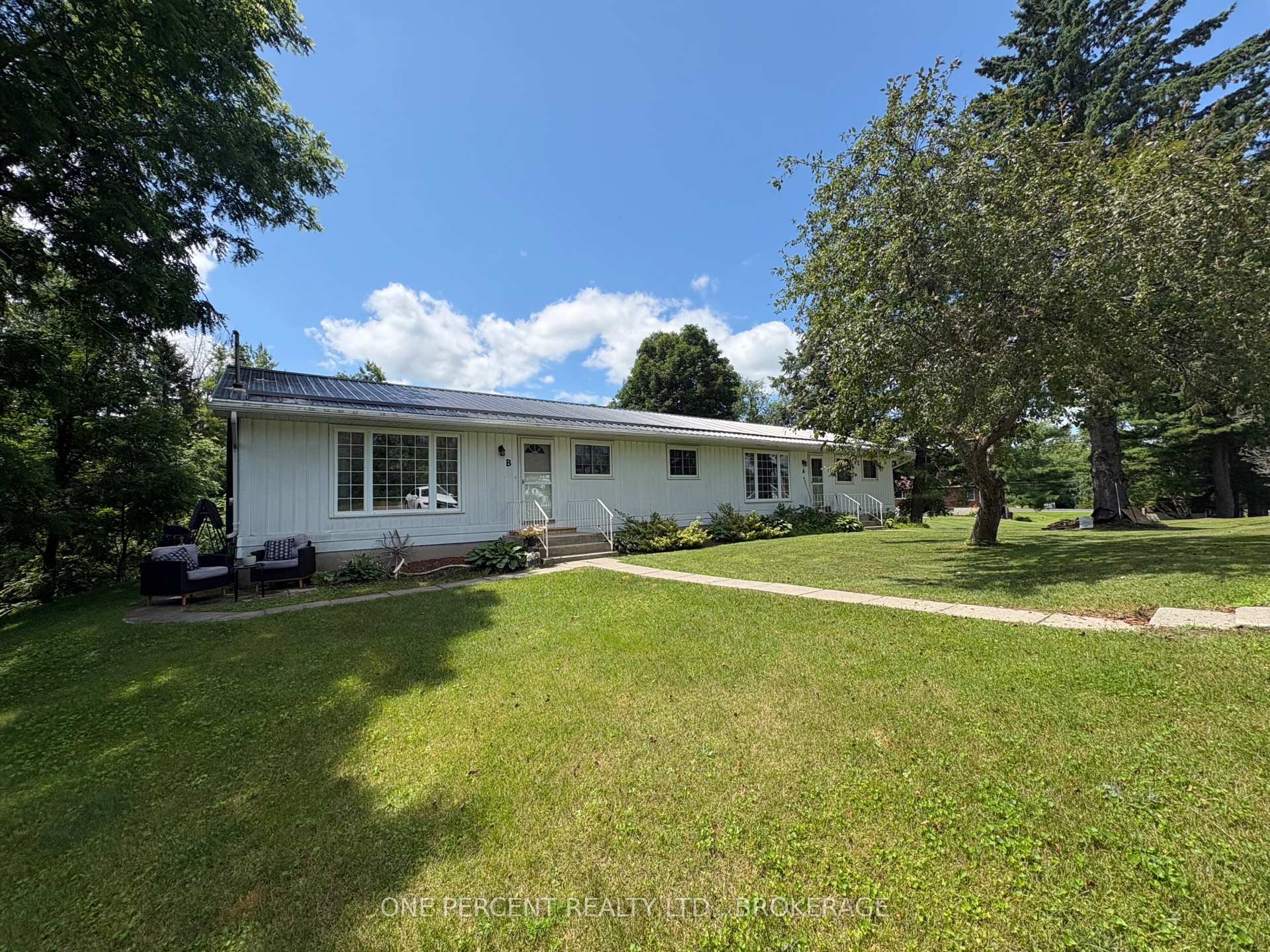 Photo 2 of 4338 Maple Drive E, Frontenac, Frontenac South — HOMEH
