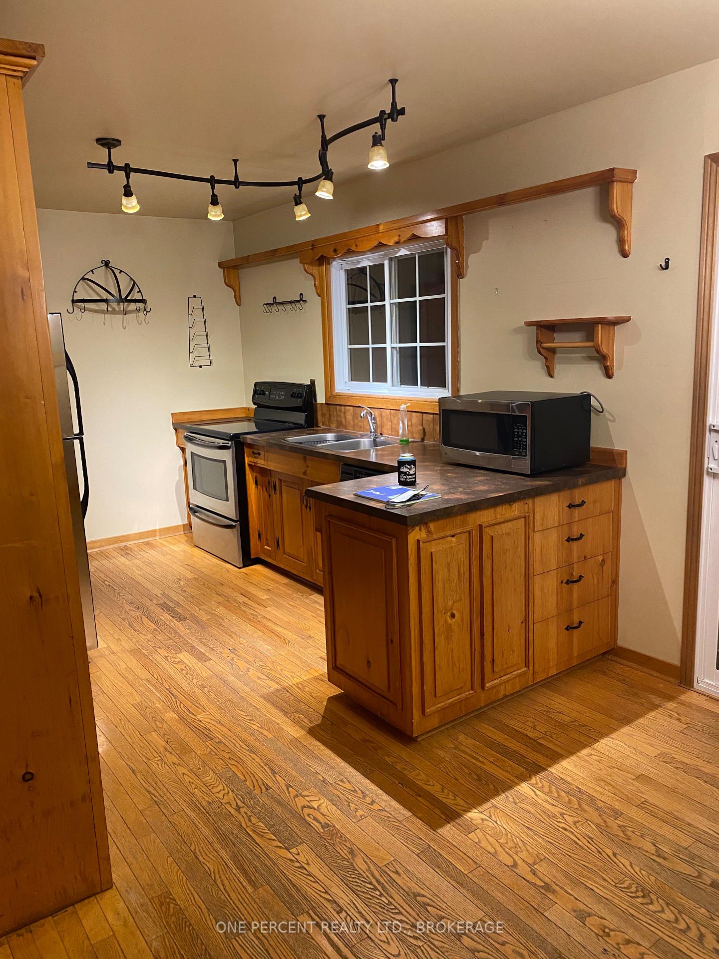 Photo 3 of 4338 Maple Drive E, Frontenac, Frontenac South — HOMEH