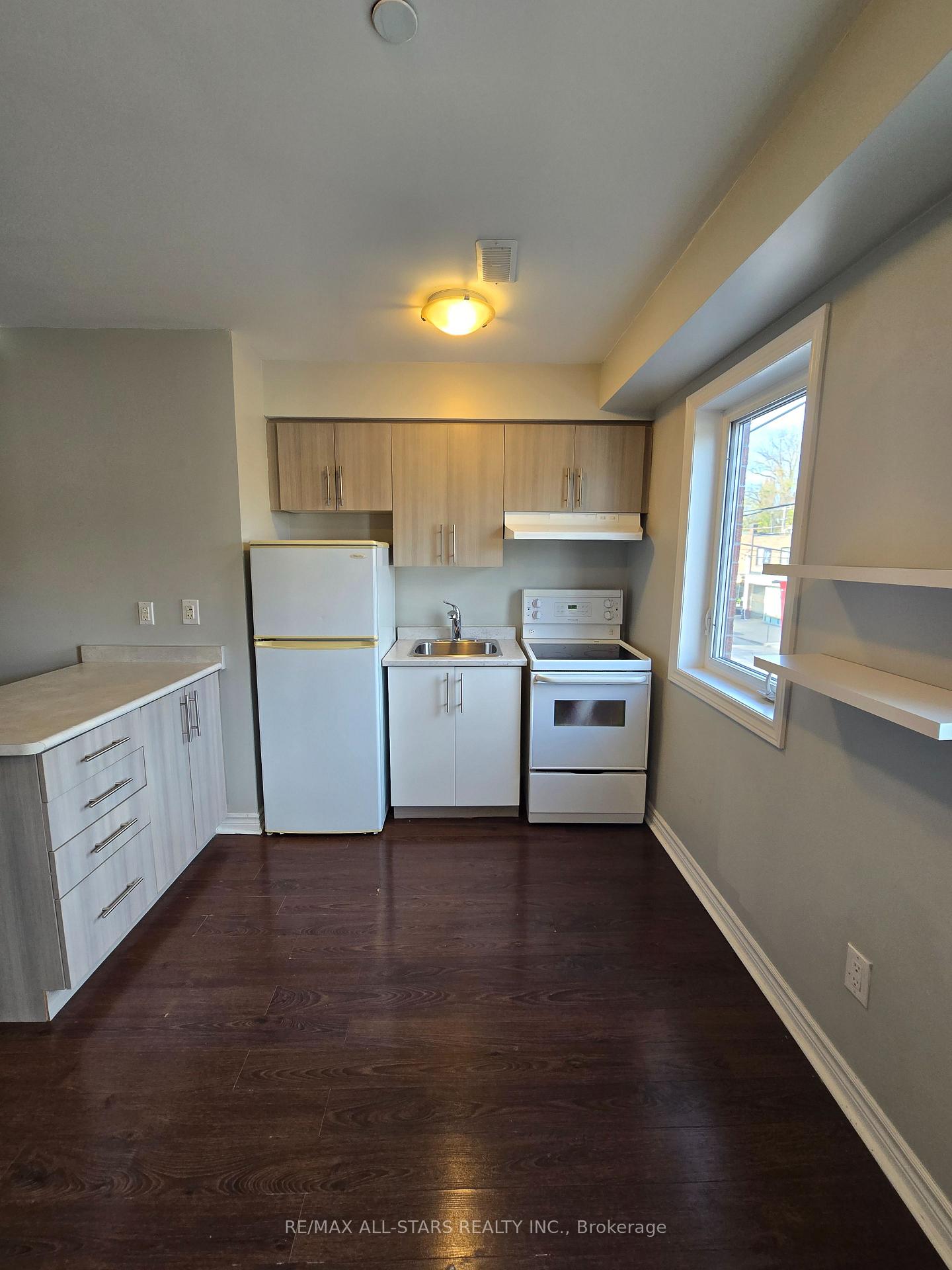 Photo 3 of Unit 2, 109 Rushbrooke Avenue, Toronto, South Riverdale — HOMEH