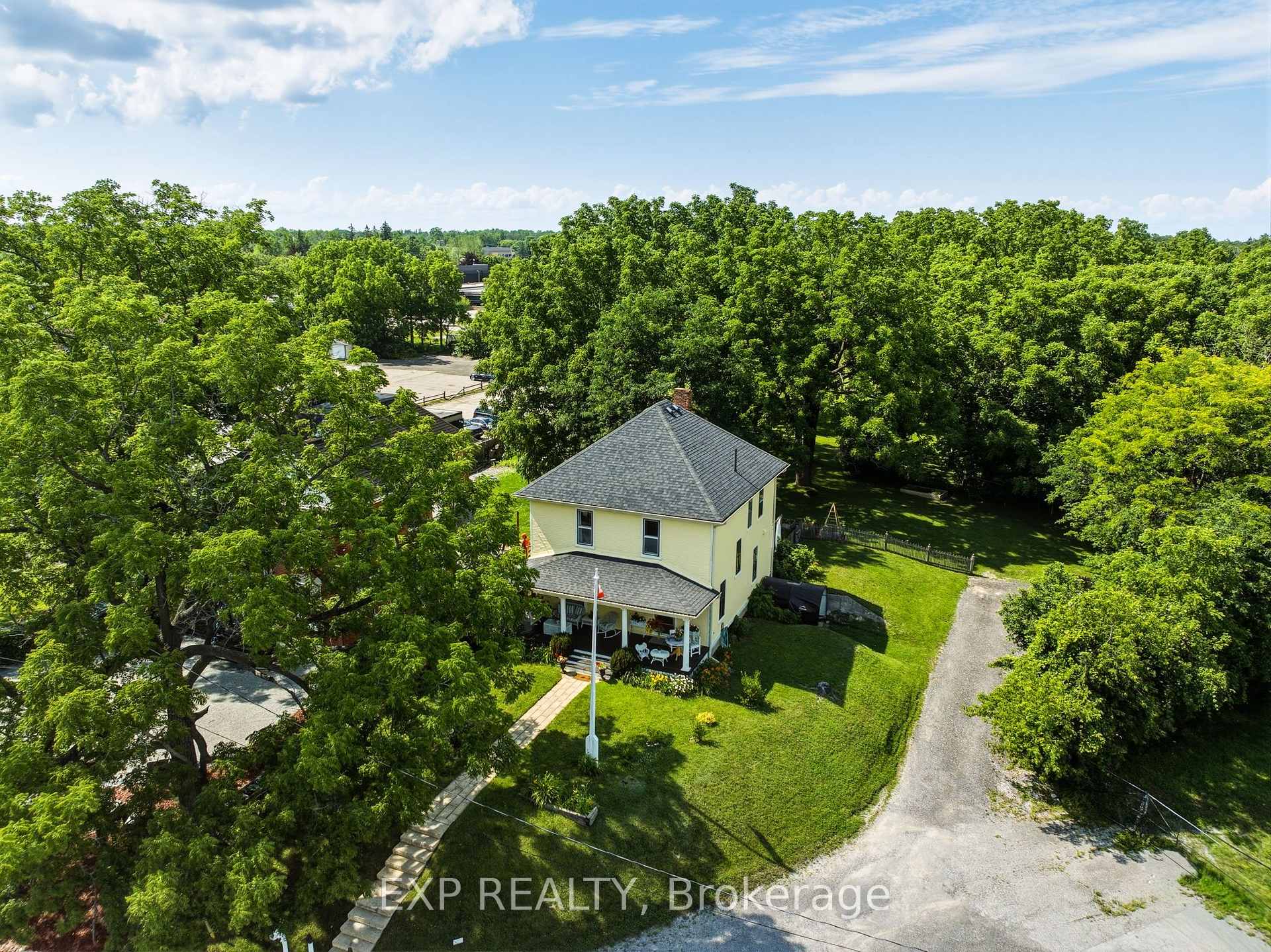 Photo 4 of 145 High Street, Georgina, Sutton & Jackson's Point — HOMEH