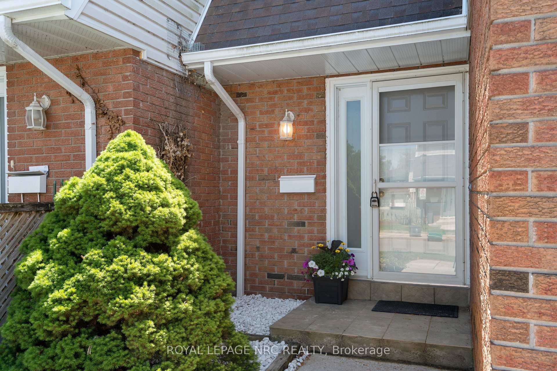 Photo 2 of Unit 81, 286 Cushman Road, St. Catharines, Carlton/Bunting — HOMEH