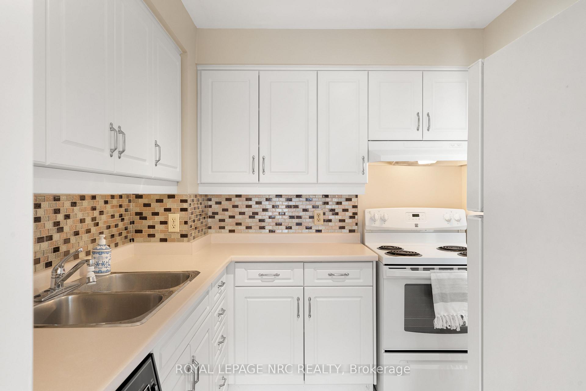 Photo 13 of Unit 81, 286 Cushman Road, St. Catharines, Carlton/Bunting — HOMEH