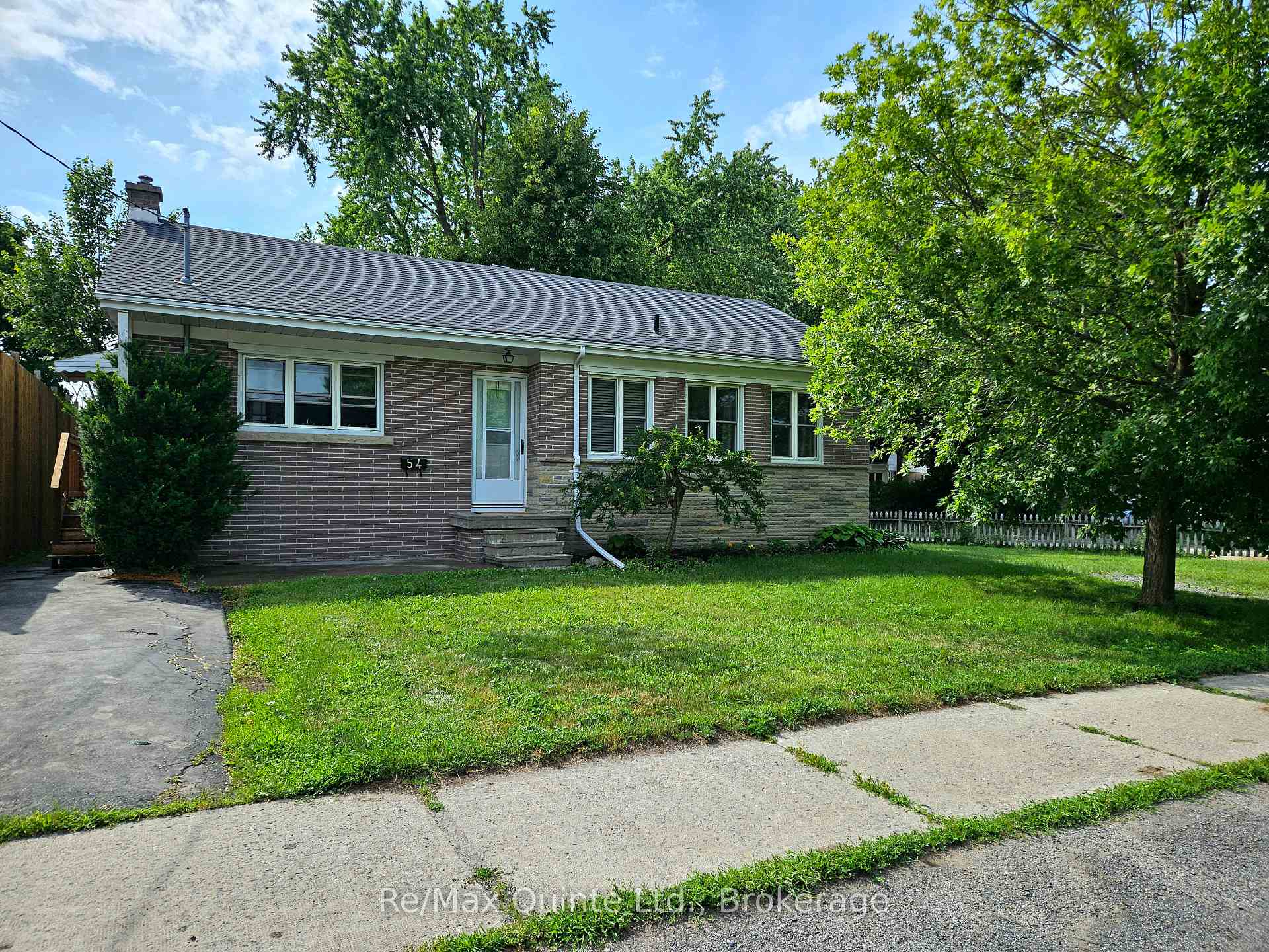 Front of 54 Greenlawn Avenue