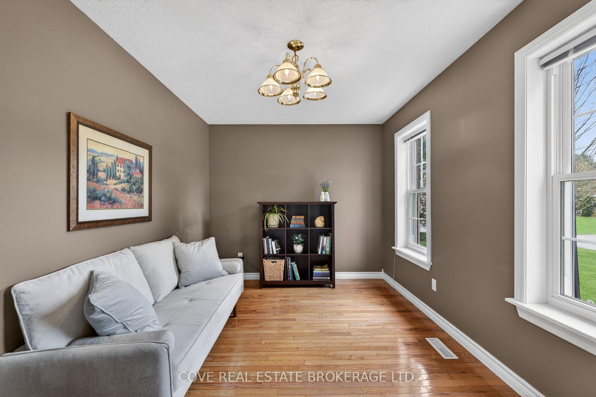 Photo 7 of 149 Salisbury Drive, Middlesex Centre, Birr — HOMEH
