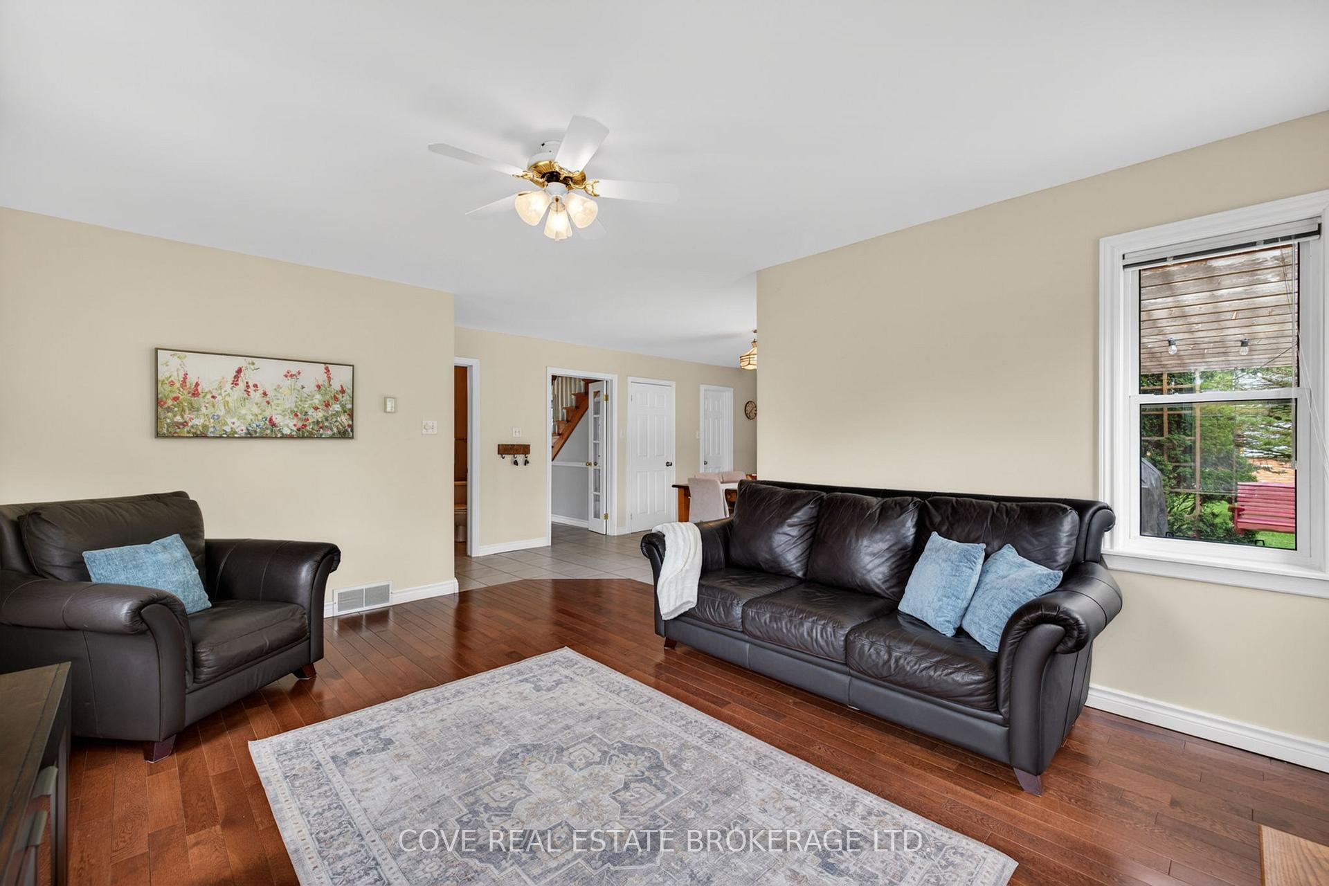 Photo 12 of 149 Salisbury Drive, Middlesex Centre, Birr — HOMEH