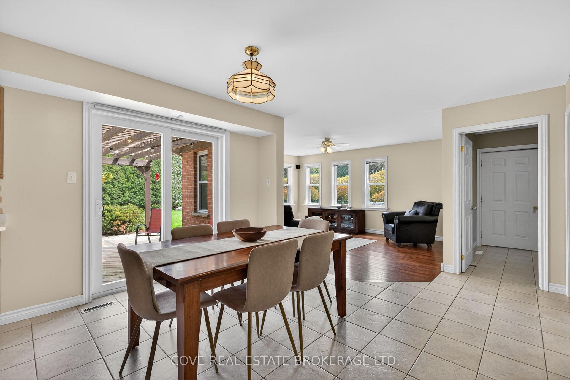 Photo 16 of 149 Salisbury Drive, Middlesex Centre, Birr — HOMEH