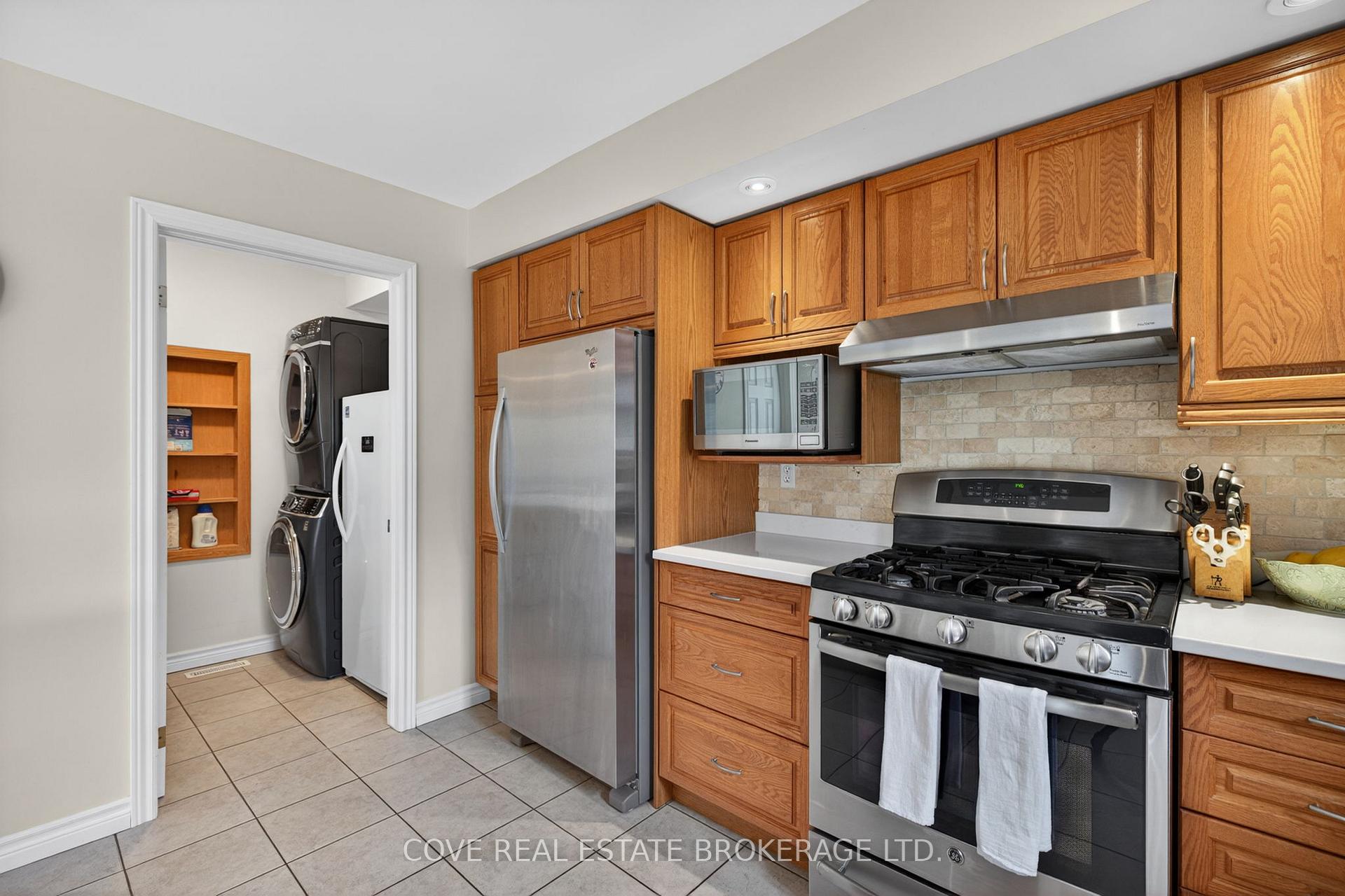 Photo 22 of 149 Salisbury Drive, Middlesex Centre, Birr — HOMEH