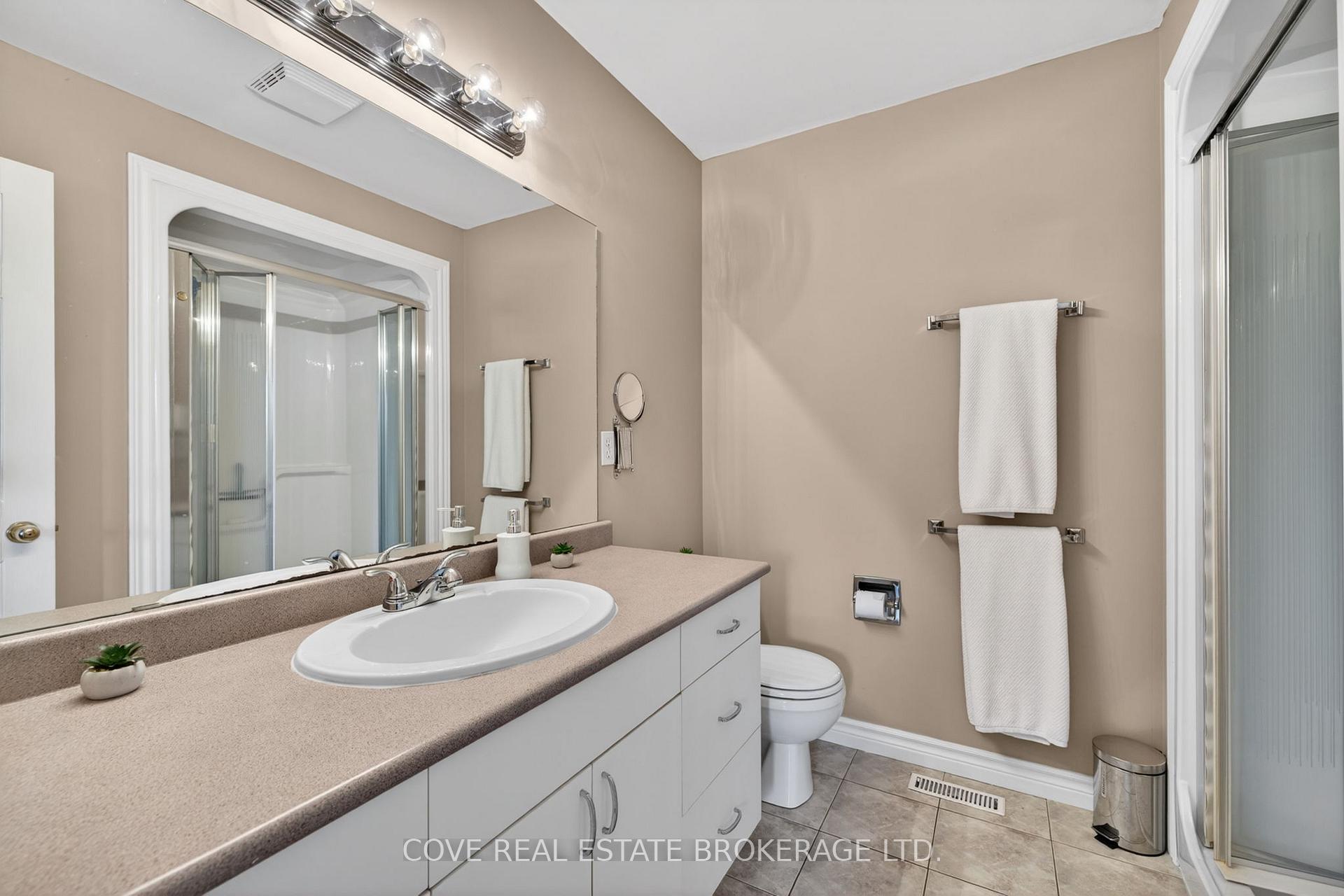 Photo 26 of 149 Salisbury Drive, Middlesex Centre, Birr — HOMEH