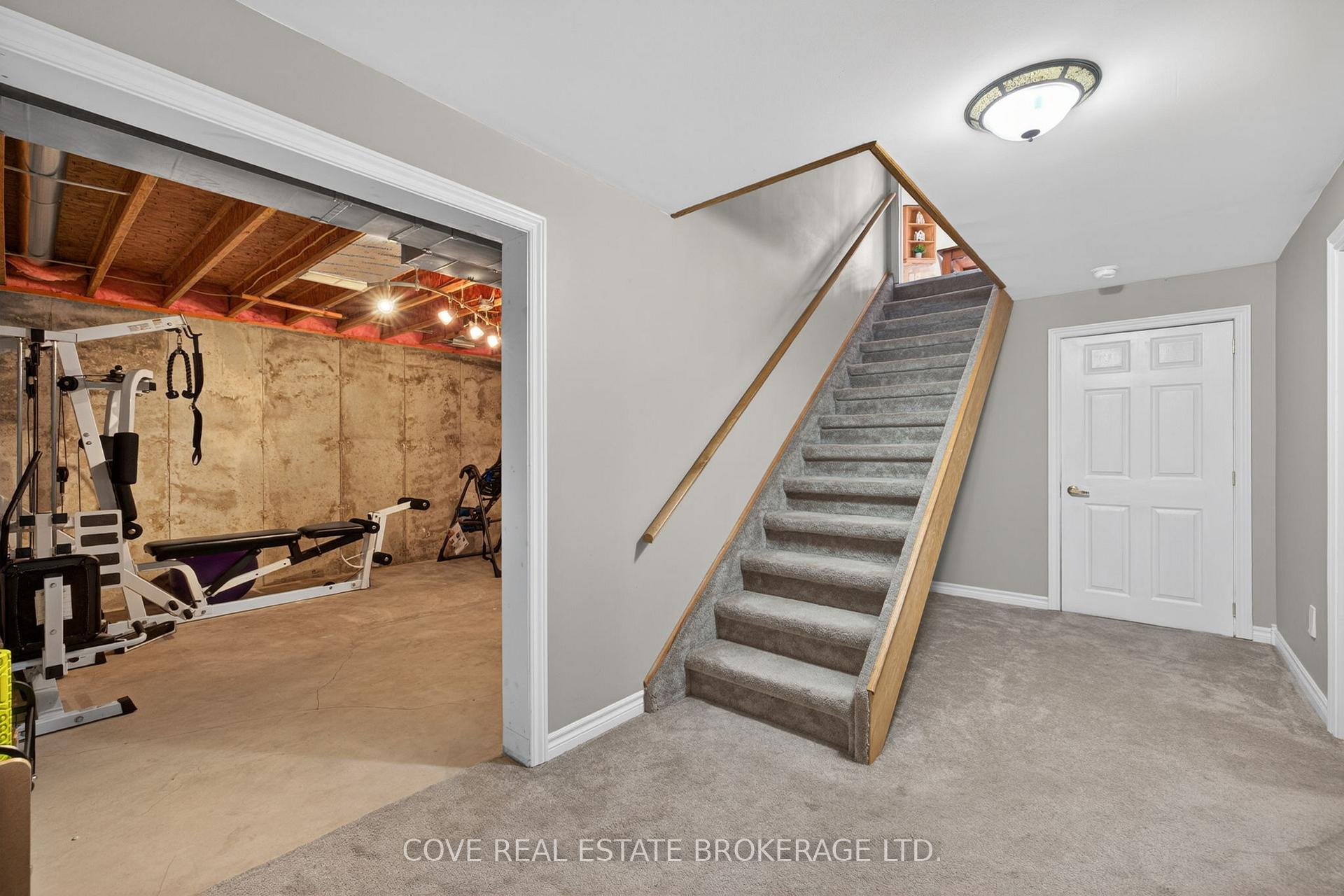 Photo 34 of 149 Salisbury Drive, Middlesex Centre, Birr — HOMEH