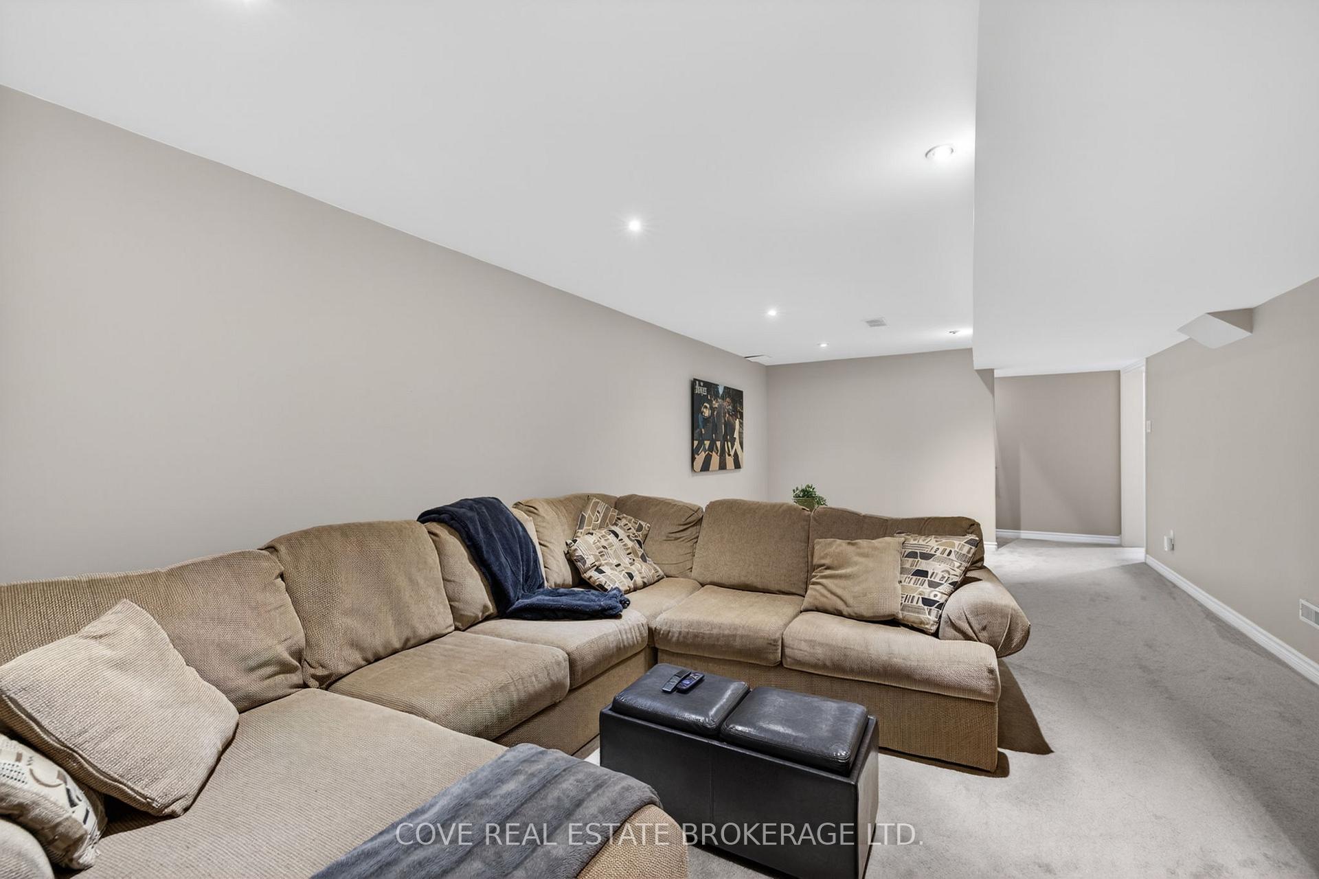 Photo 37 of 149 Salisbury Drive, Middlesex Centre, Birr — HOMEH