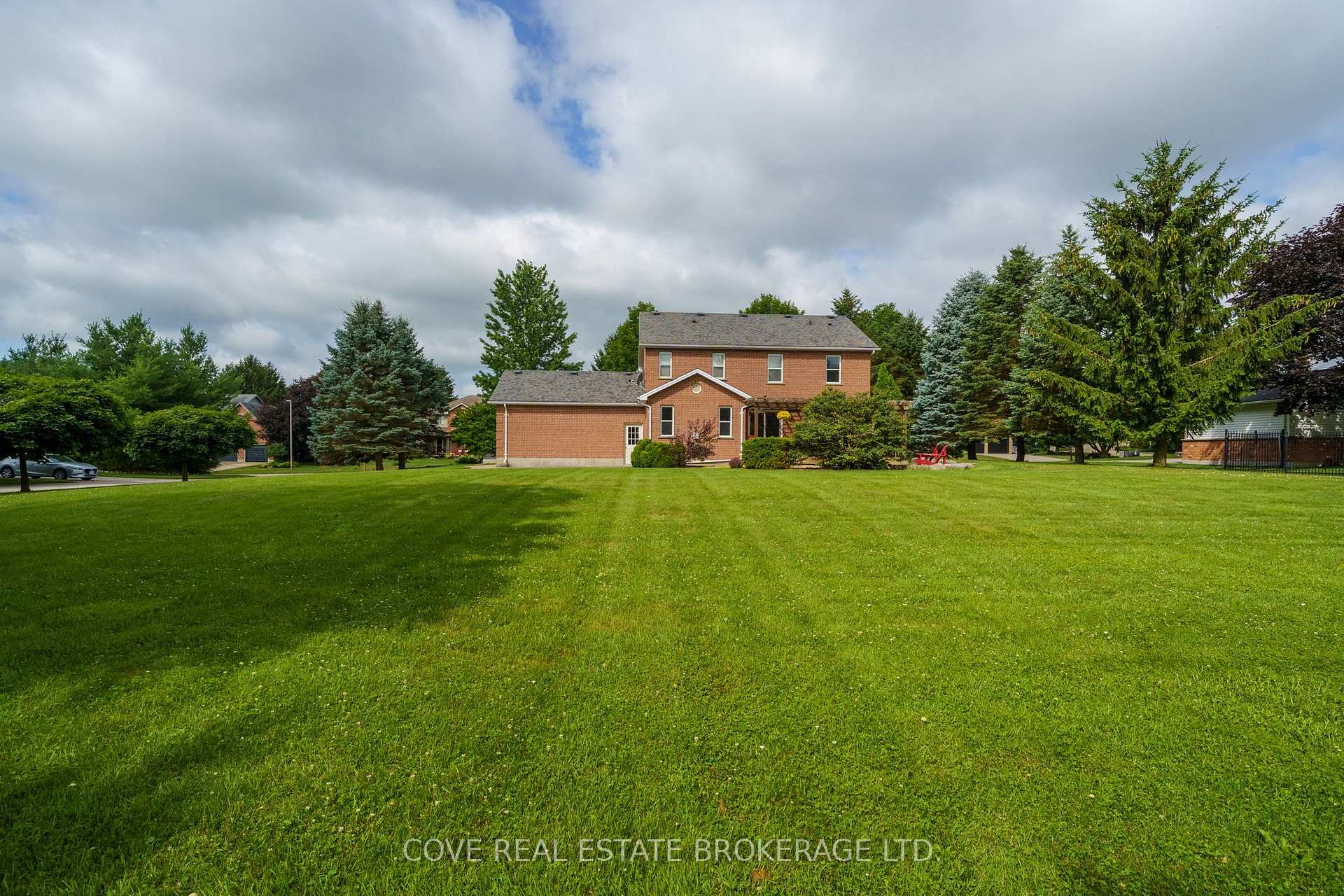 Photo 40 of 149 Salisbury Drive, Middlesex Centre, Birr — HOMEH