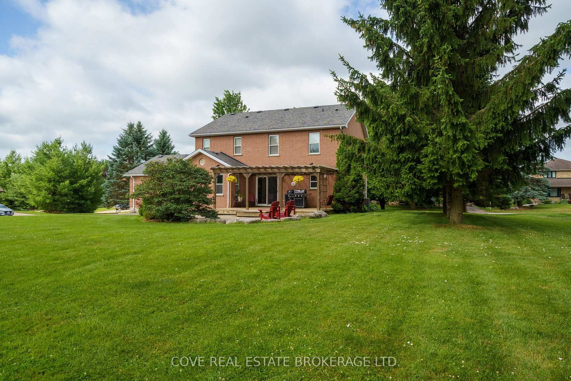 Photo 42 of 149 Salisbury Drive, Middlesex Centre, Birr — HOMEH