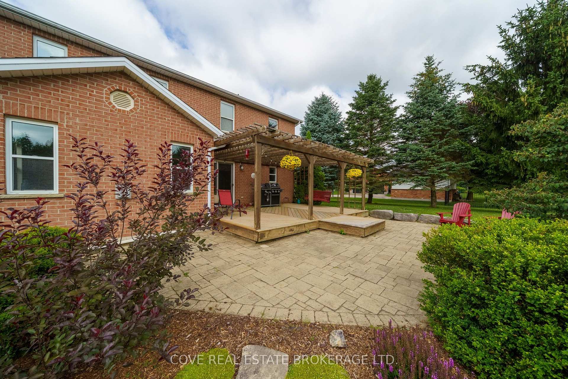 Photo 44 of 149 Salisbury Drive, Middlesex Centre, Birr — HOMEH