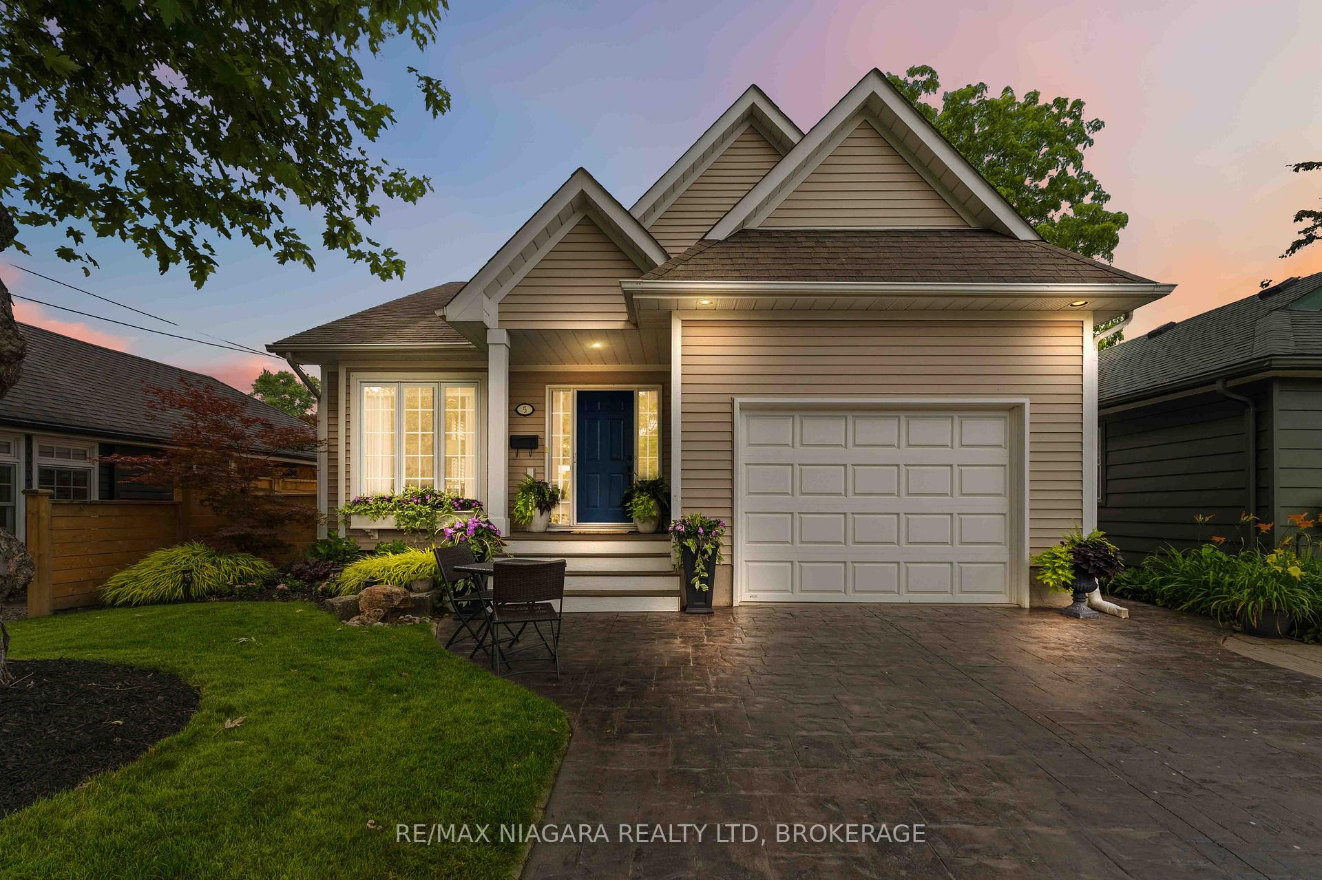 Photo 1 of 5 Graham Avenue, St. Catharines, Port Dalhousie — HOMEH