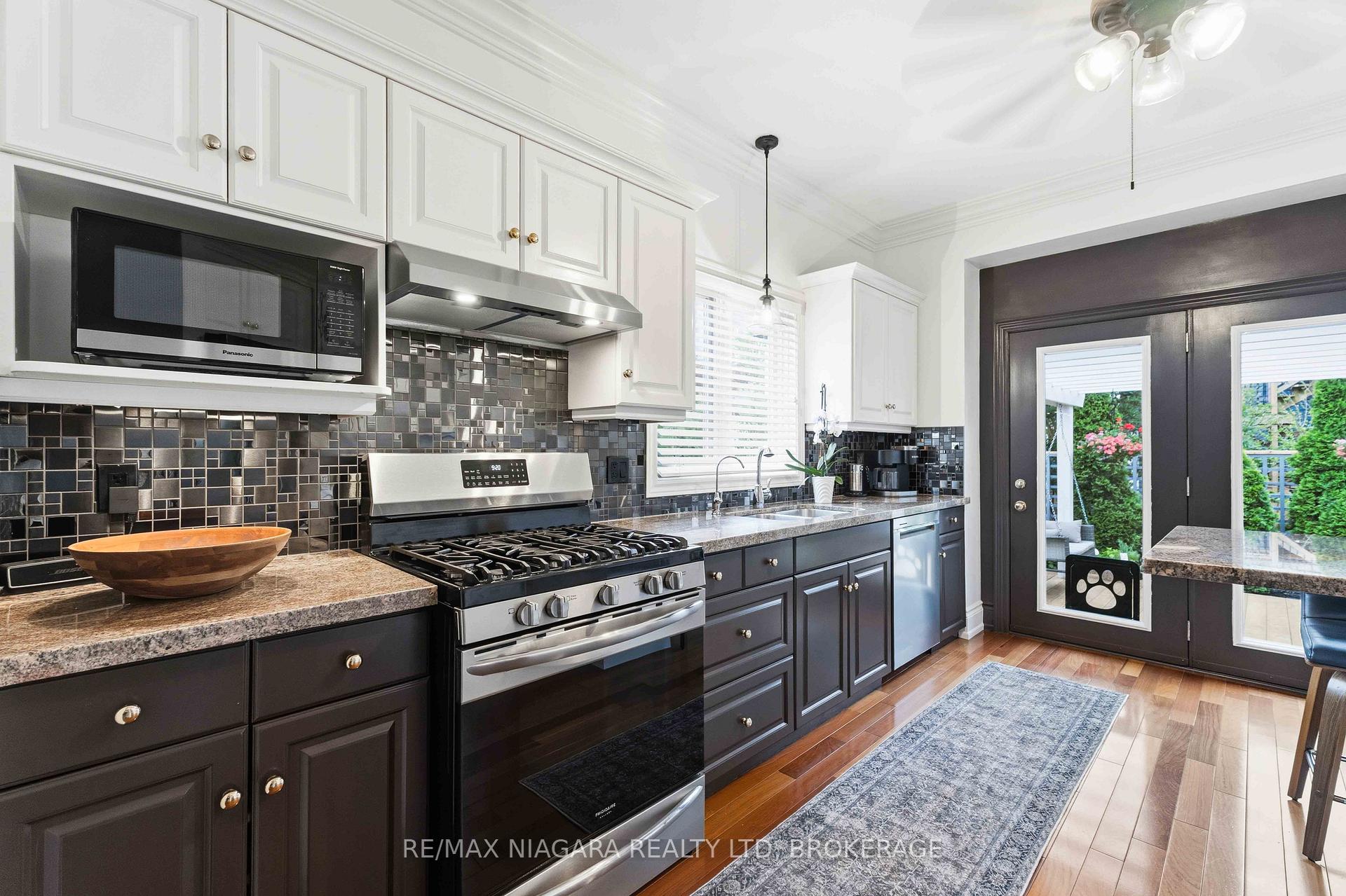 Photo 12 of 5 Graham Avenue, St. Catharines, Port Dalhousie — HOMEH