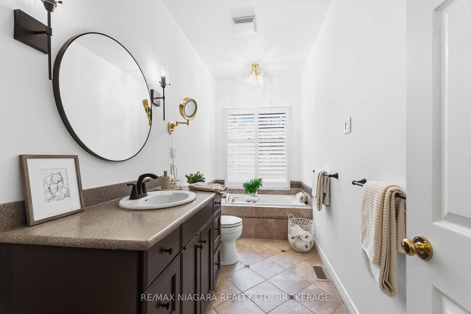 Photo 21 of 5 Graham Avenue, St. Catharines, Port Dalhousie — HOMEH