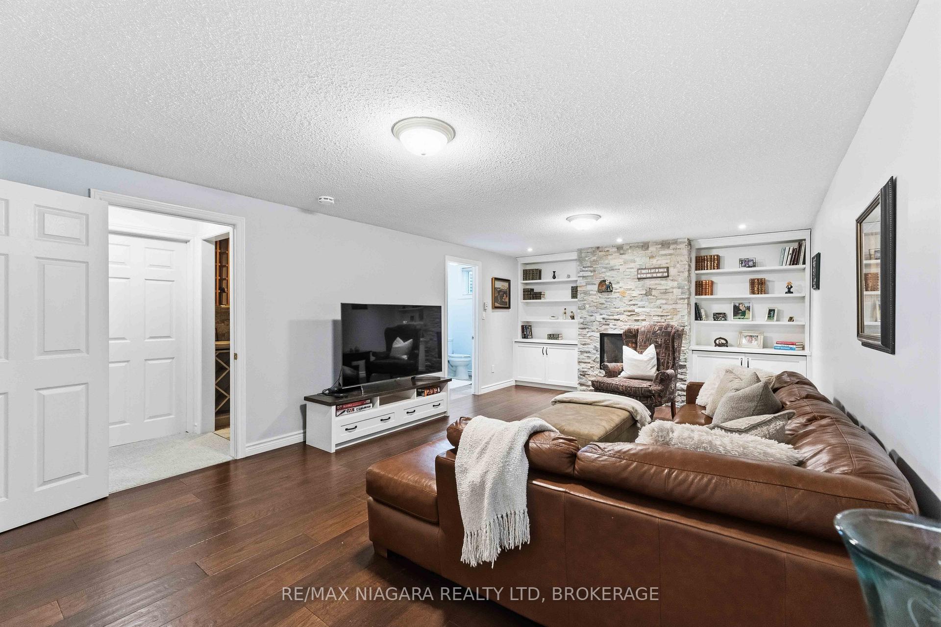 Photo 24 of 5 Graham Avenue, St. Catharines, Port Dalhousie — HOMEH