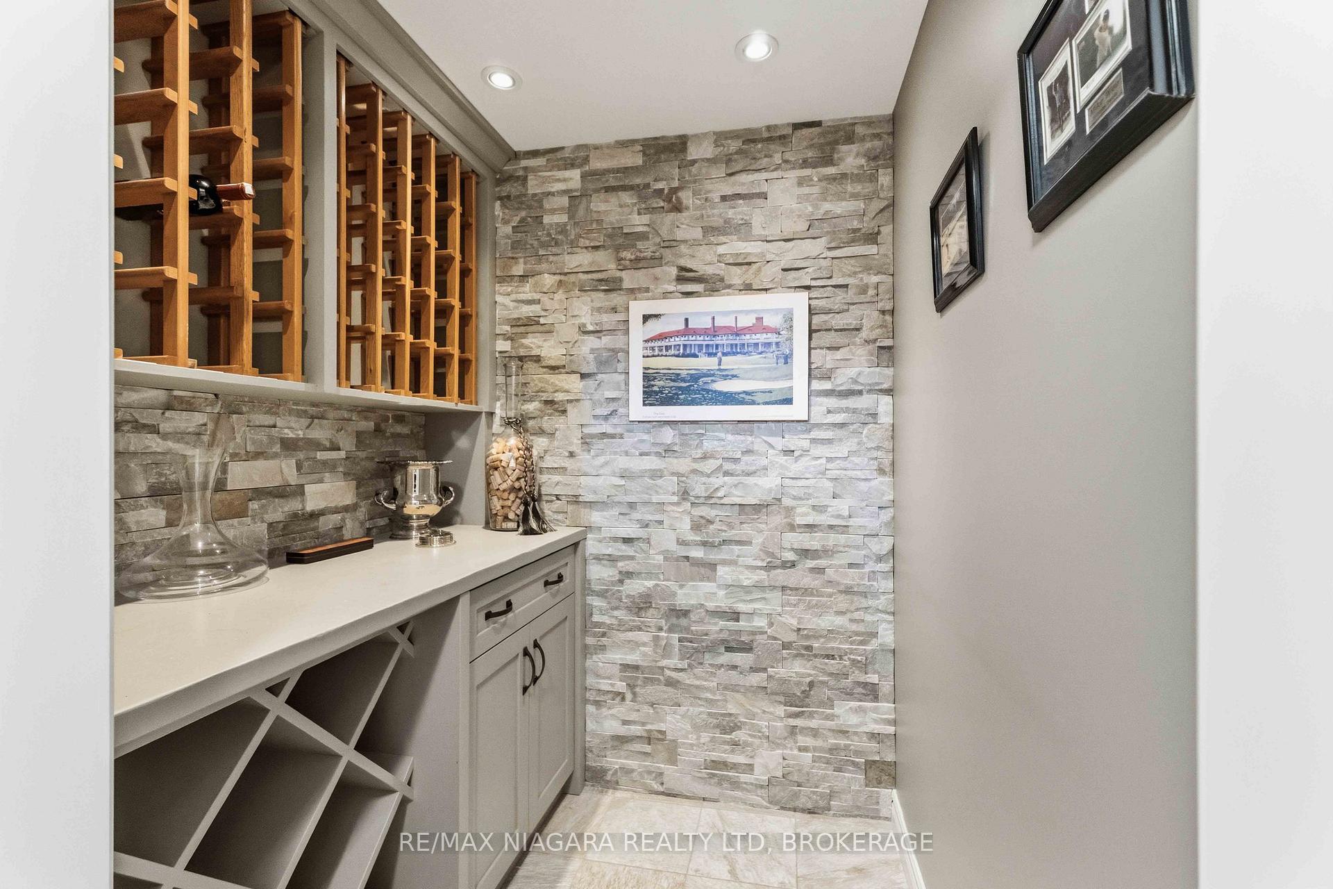 Photo 26 of 5 Graham Avenue, St. Catharines, Port Dalhousie — HOMEH