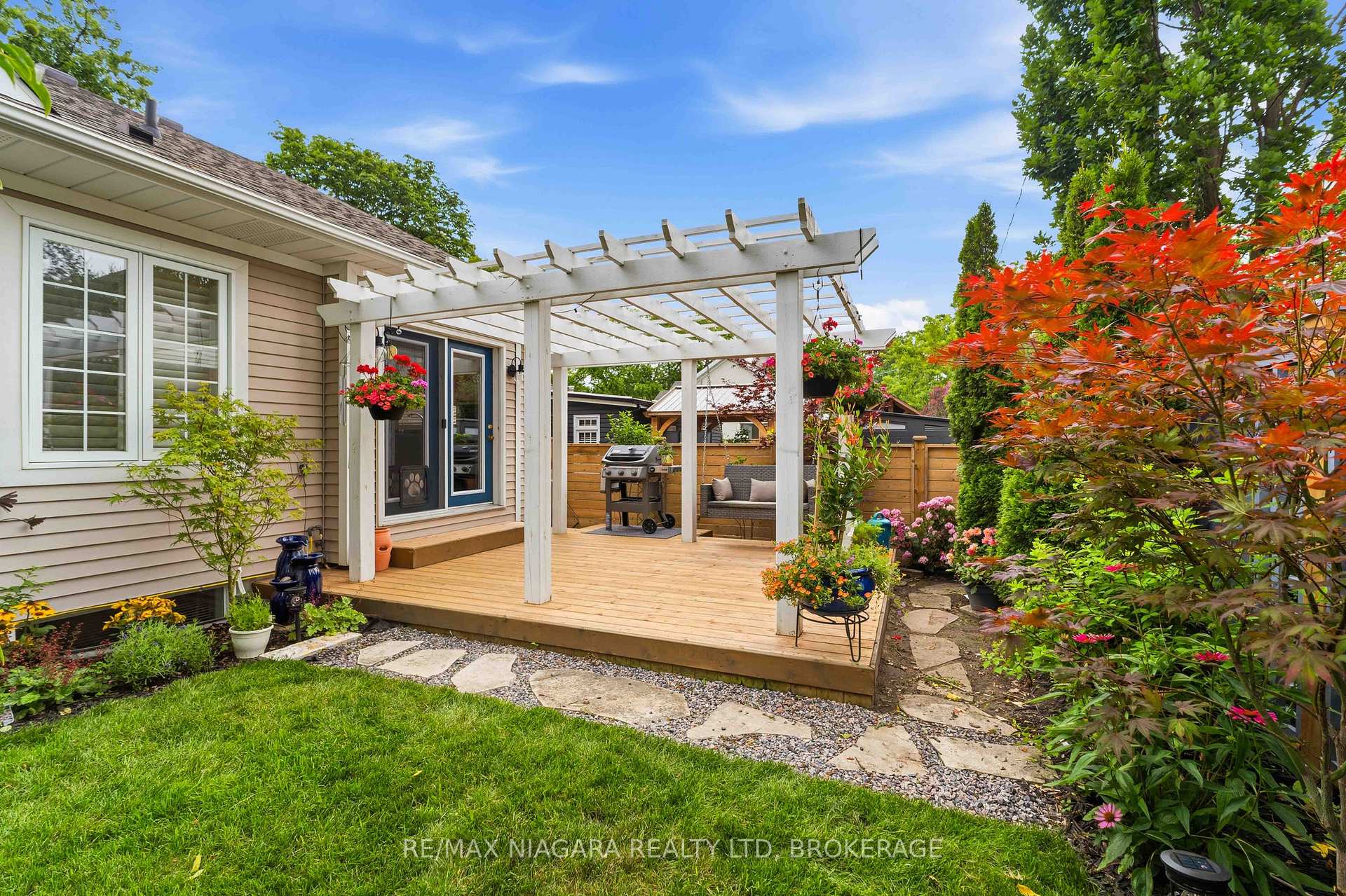 Photo 32 of 5 Graham Avenue, St. Catharines, Port Dalhousie — HOMEH