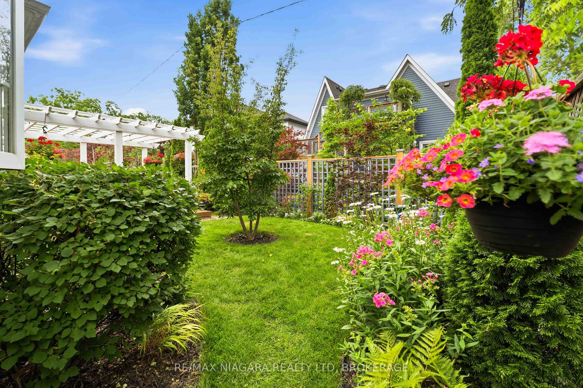 Photo 38 of 5 Graham Avenue, St. Catharines, Port Dalhousie — HOMEH