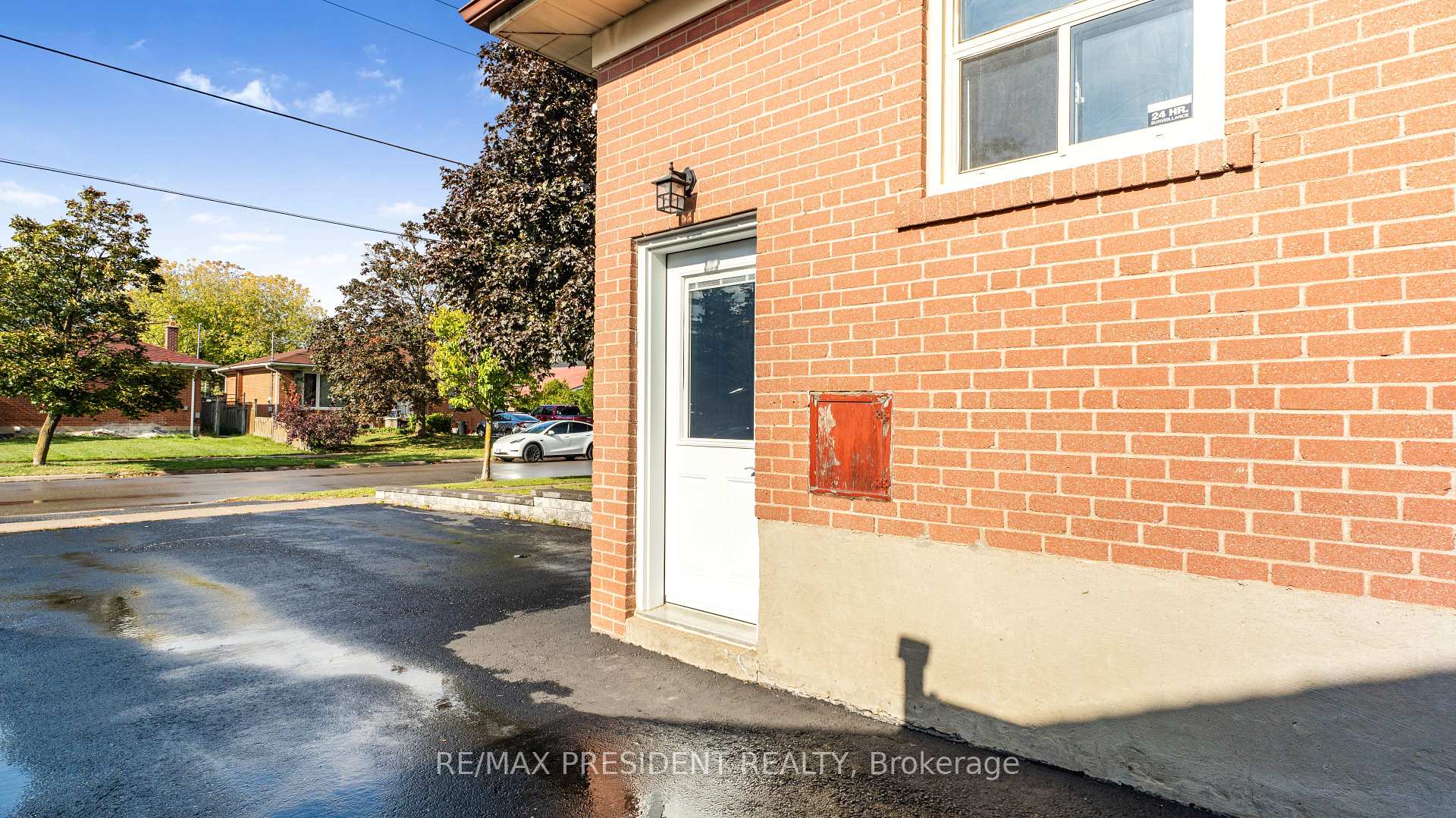 Photo 4 of 163 Prince Charles Drive, Halton Hills, Georgetown — HOMEH