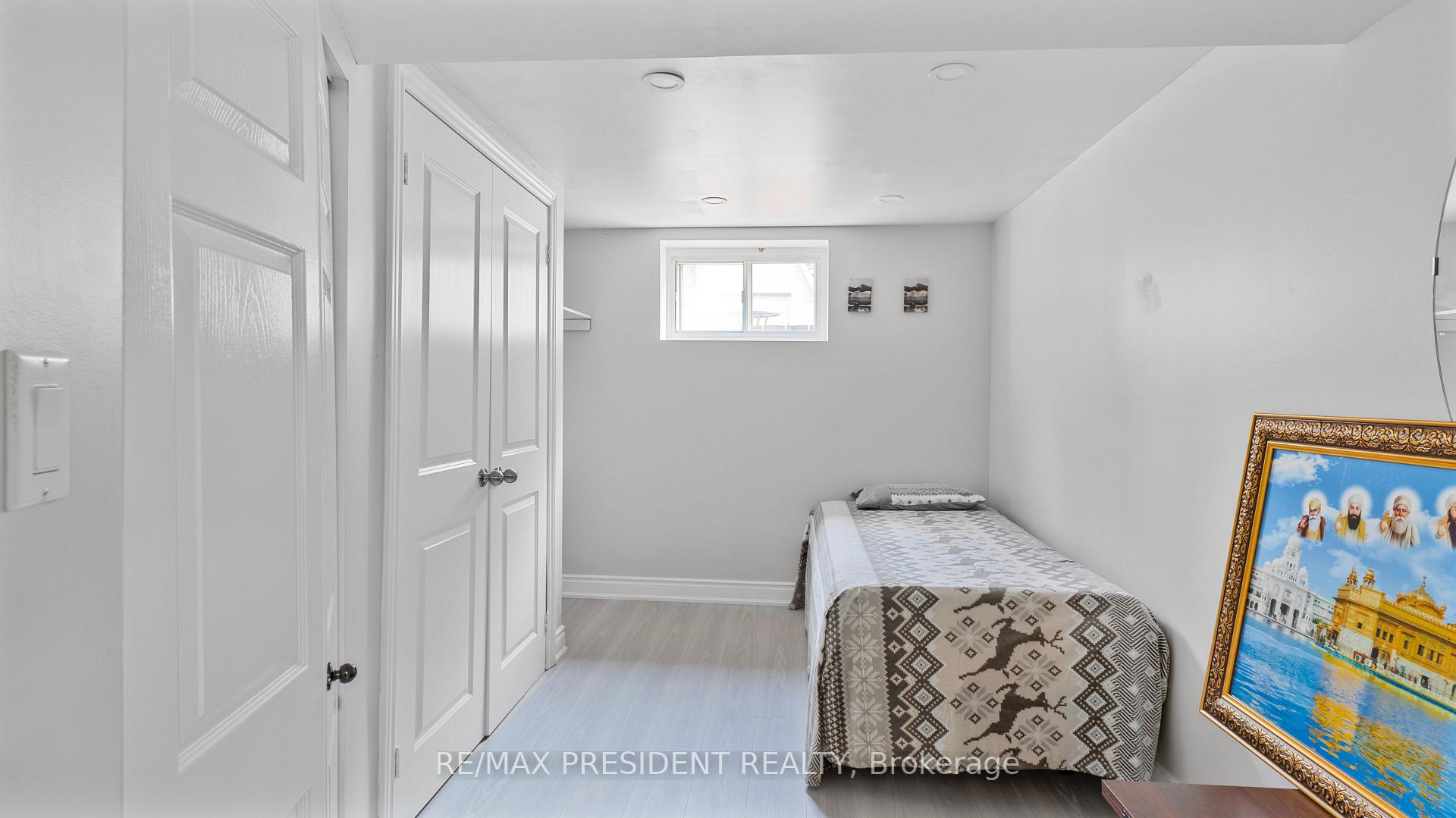 Photo 29 of 163 Prince Charles Drive, Halton Hills, Georgetown — HOMEH
