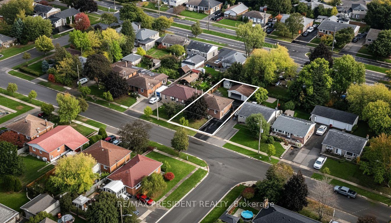Photo 3 of 163 Prince Charles Drive, Halton Hills, Georgetown — HOMEH